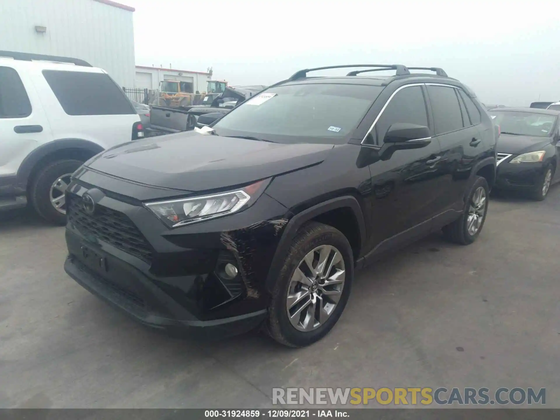 2 Фотография поврежденного автомобиля 2T3C1RFVXKW015072 TOYOTA RAV4 2019