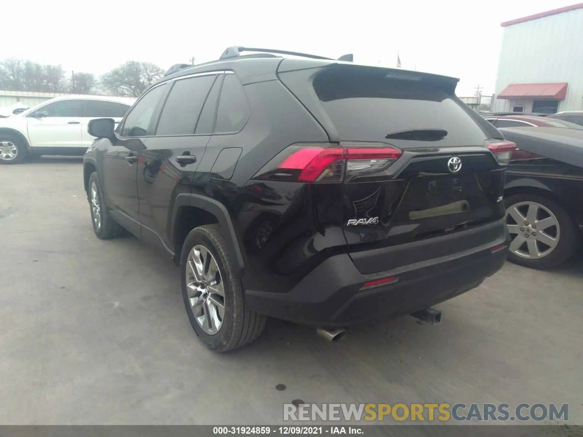 3 Фотография поврежденного автомобиля 2T3C1RFVXKW015072 TOYOTA RAV4 2019