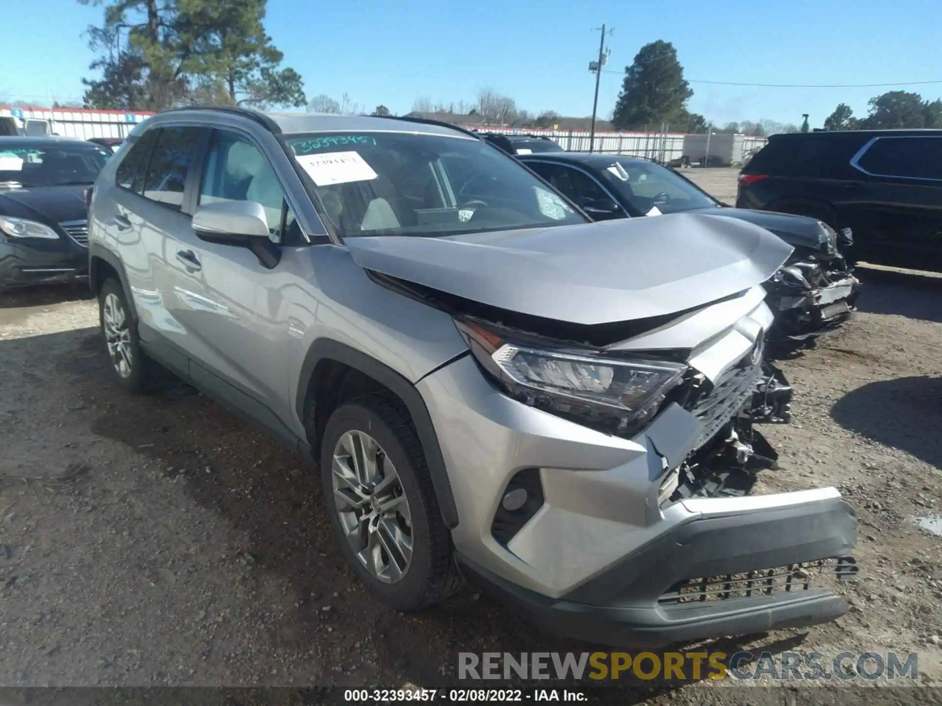 1 Photograph of a damaged car 2T3C1RFVXKW021874 TOYOTA RAV4 2019