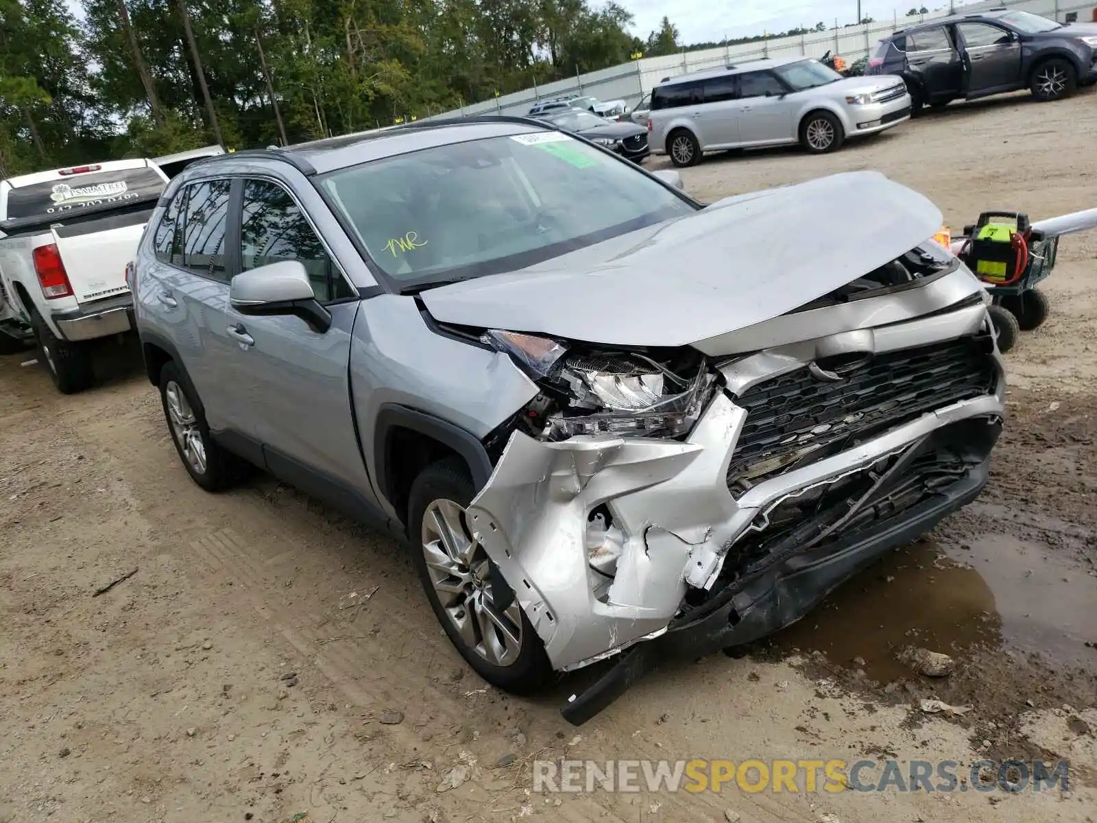 1 Photograph of a damaged car 2T3C1RFVXKW026590 TOYOTA RAV4 2019