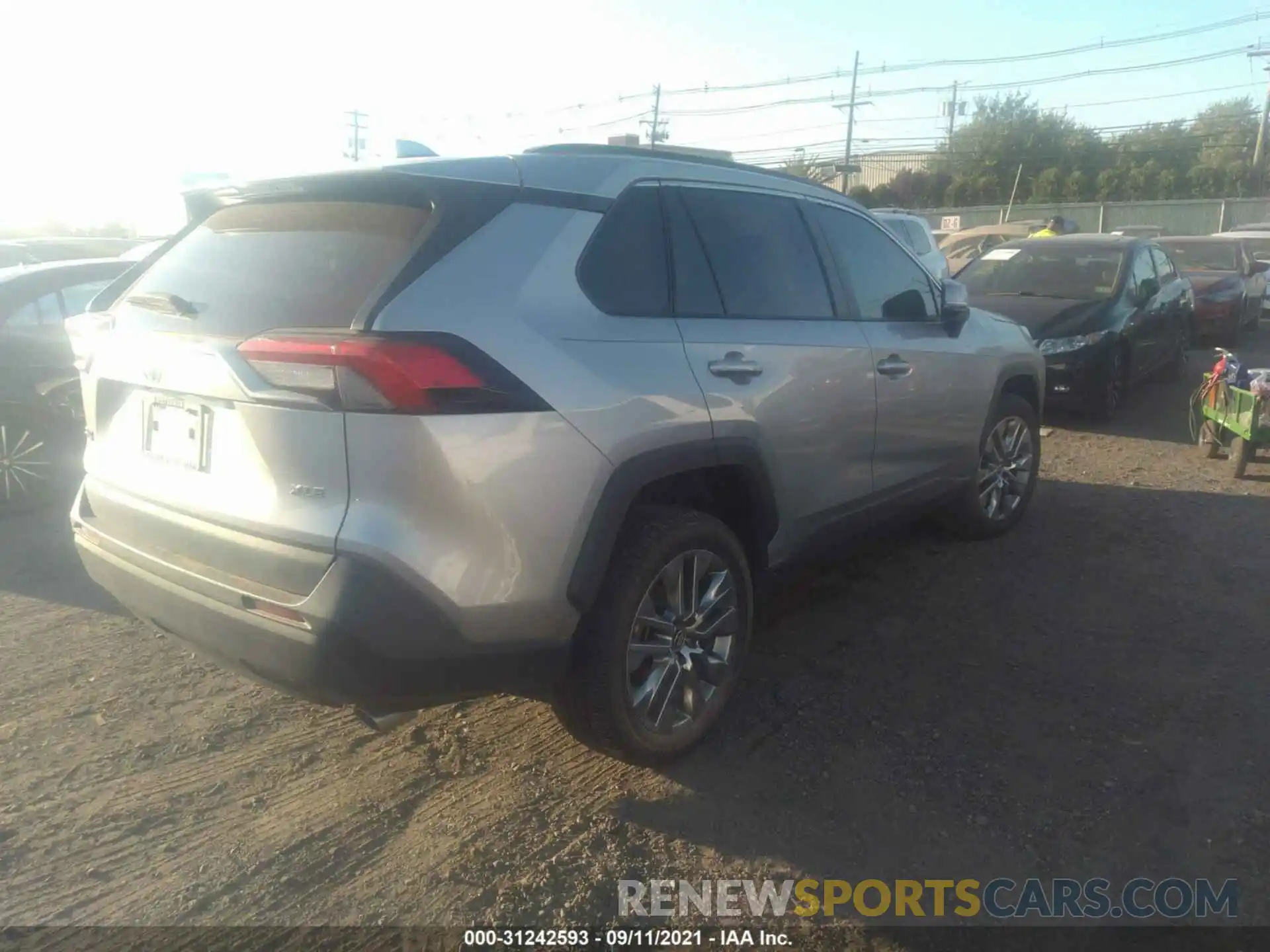 4 Photograph of a damaged car 2T3C1RFVXKW027688 TOYOTA RAV4 2019