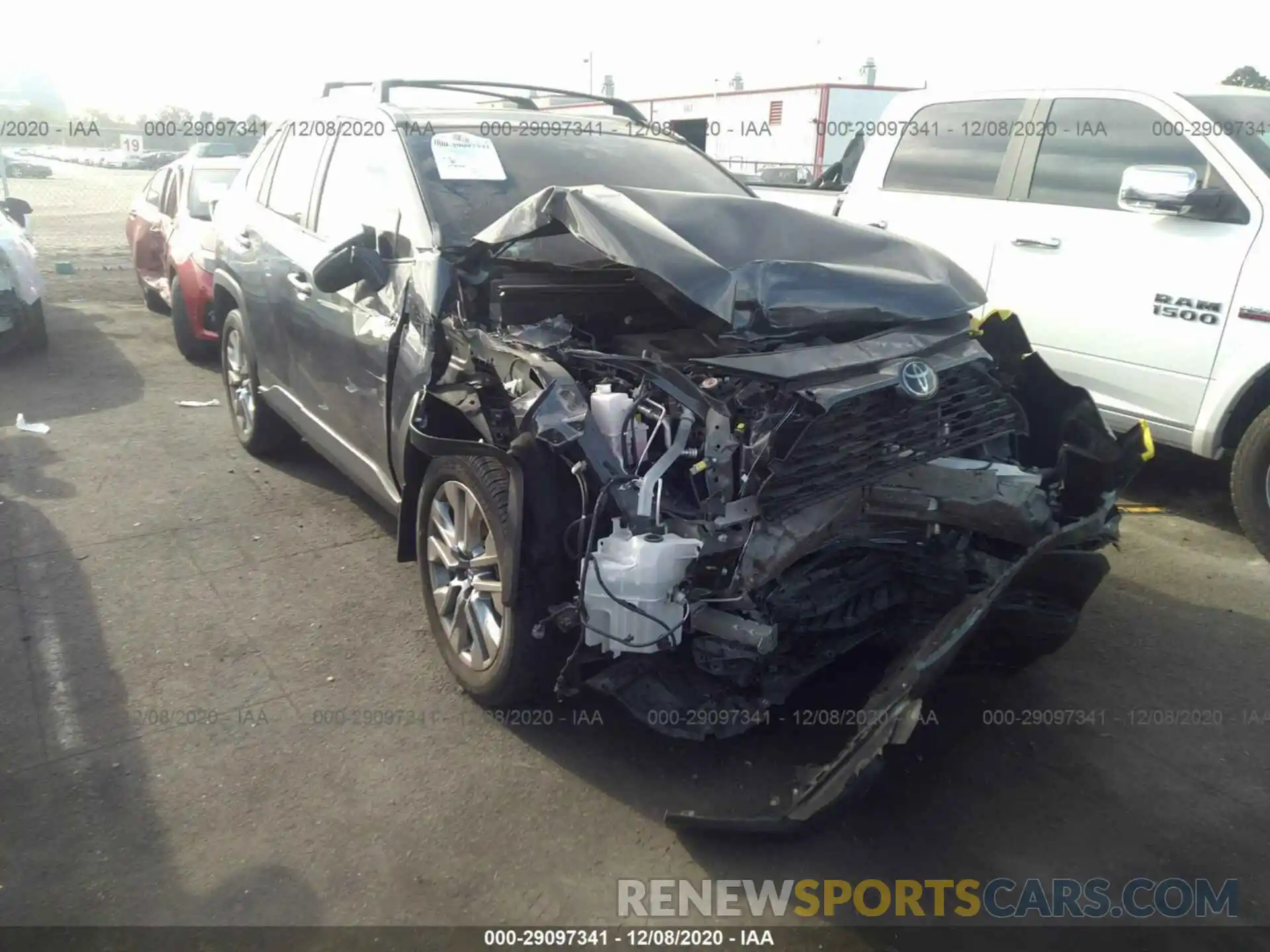 1 Photograph of a damaged car 2T3C1RFVXKW028467 TOYOTA RAV4 2019