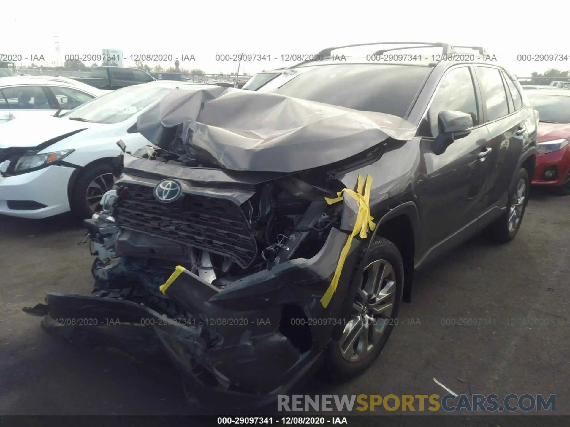 3 Photograph of a damaged car 2T3C1RFVXKW028467 TOYOTA RAV4 2019