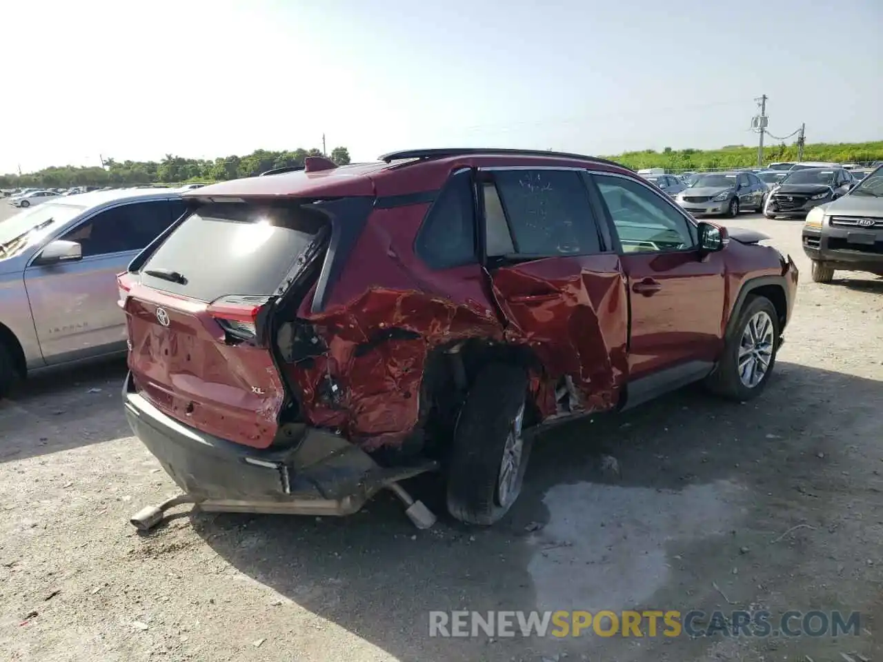 4 Photograph of a damaged car 2T3C1RFVXKW040411 TOYOTA RAV4 2019