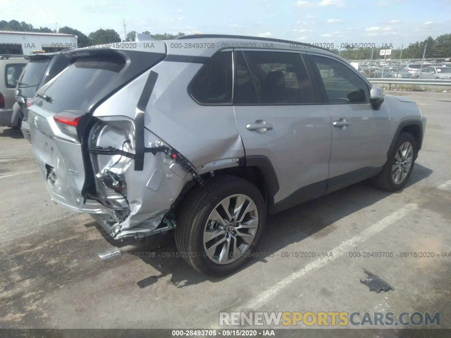 4 Photograph of a damaged car 2T3C1RFVXKW046063 TOYOTA RAV4 2019