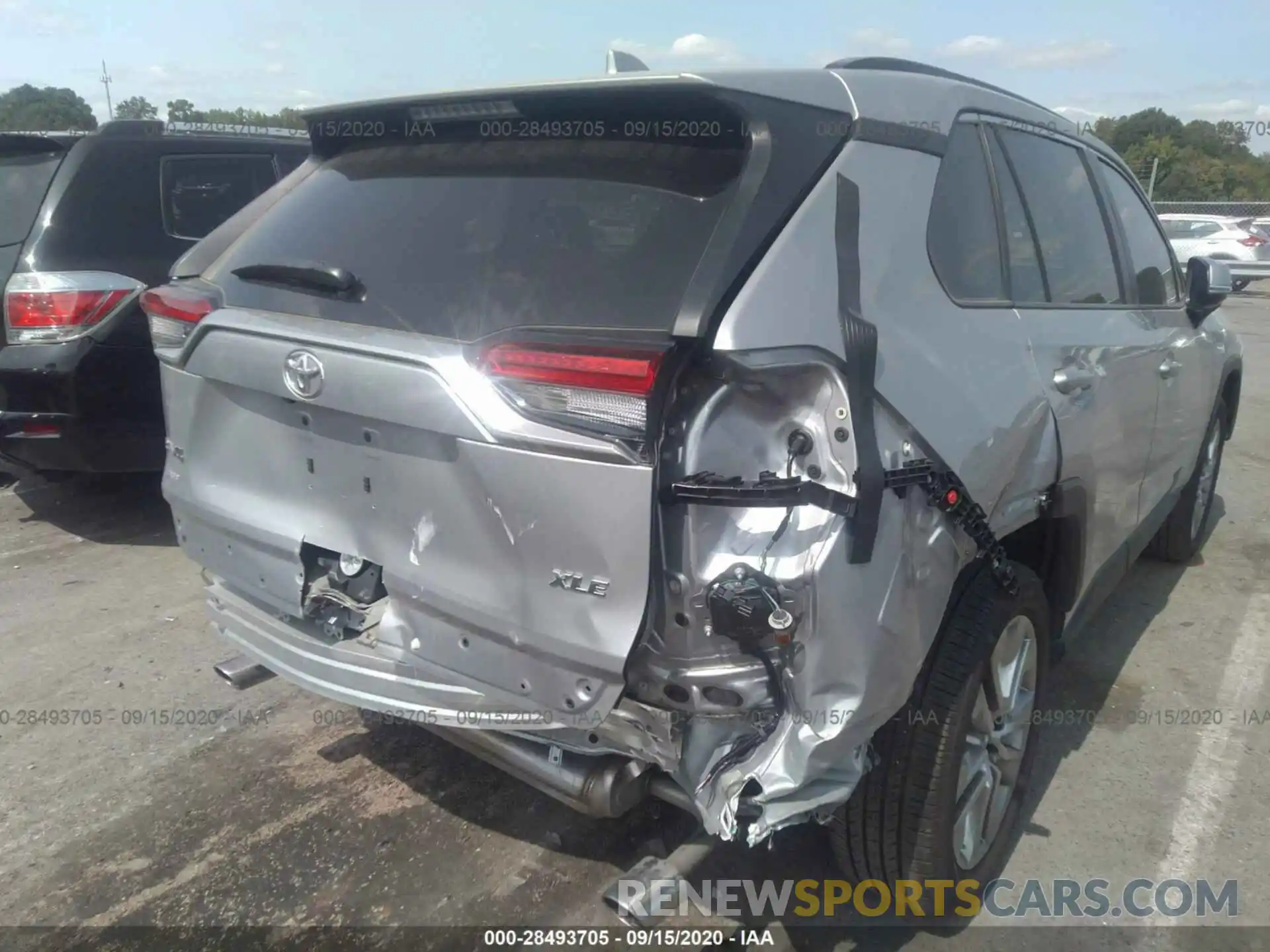 6 Photograph of a damaged car 2T3C1RFVXKW046063 TOYOTA RAV4 2019