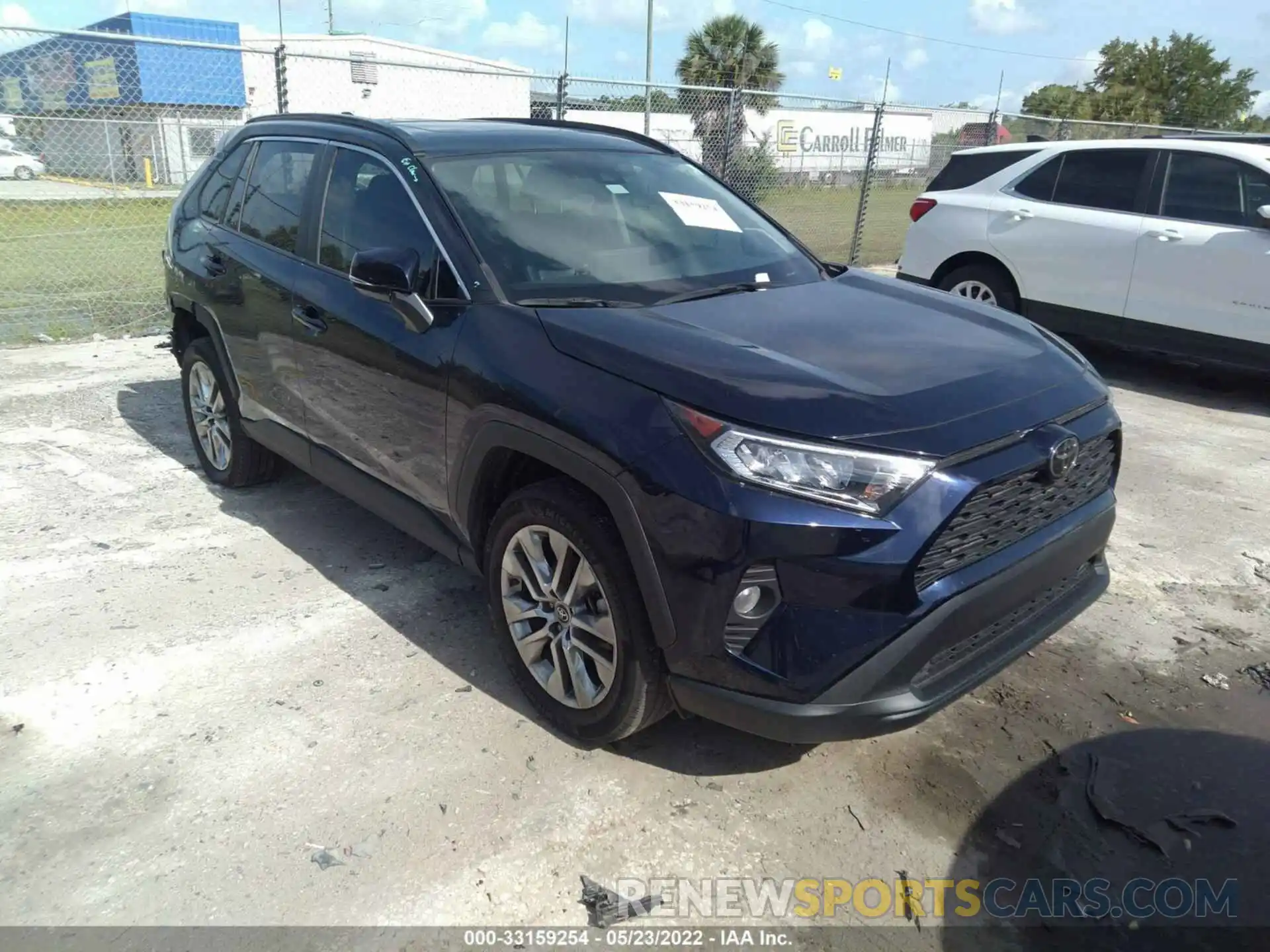 1 Photograph of a damaged car 2T3C1RFVXKW052008 TOYOTA RAV4 2019