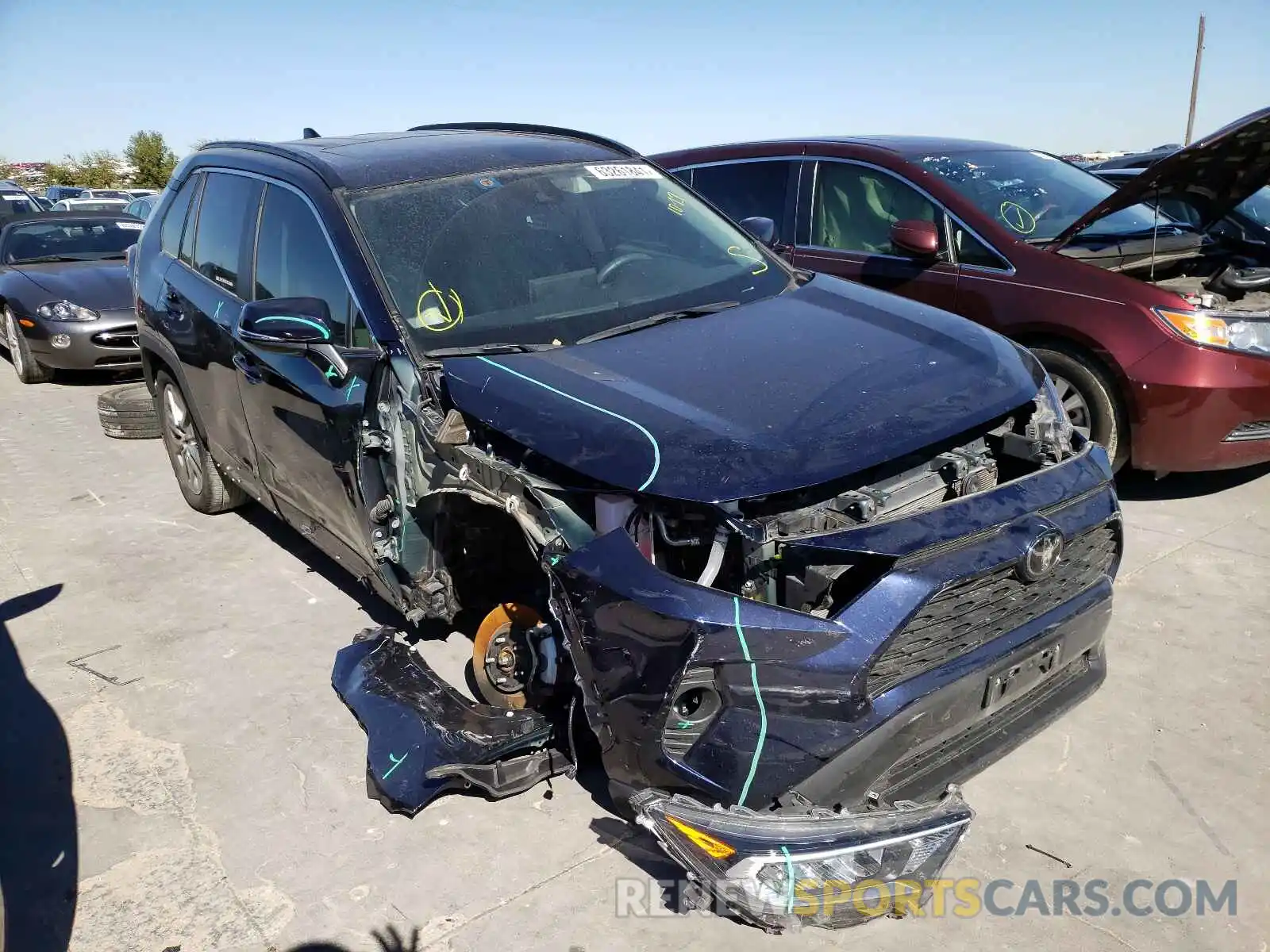 1 Photograph of a damaged car 2T3C1RFVXKW056396 TOYOTA RAV4 2019