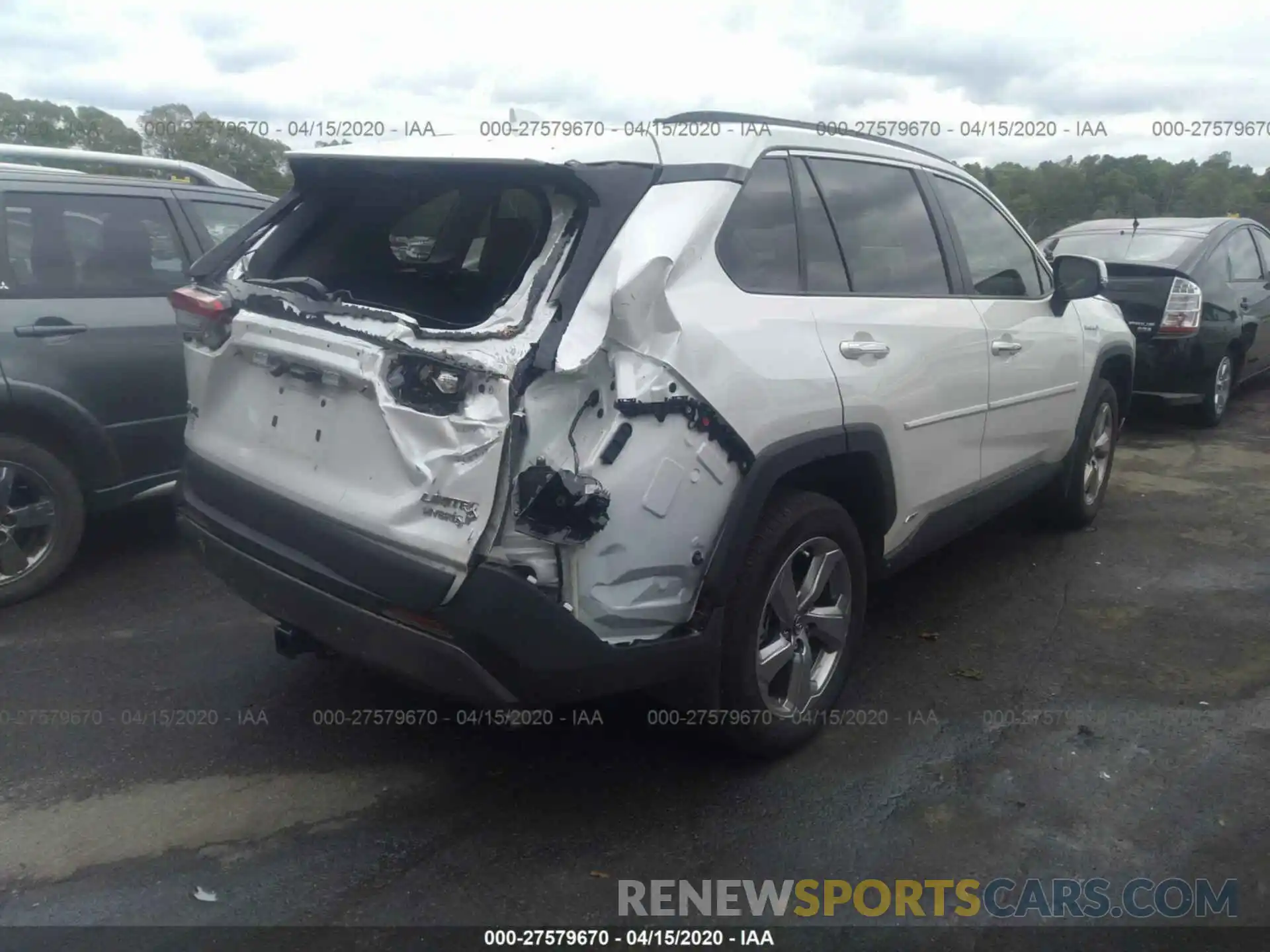 4 Photograph of a damaged car 2T3DWRFV0KW023929 TOYOTA RAV4 2019