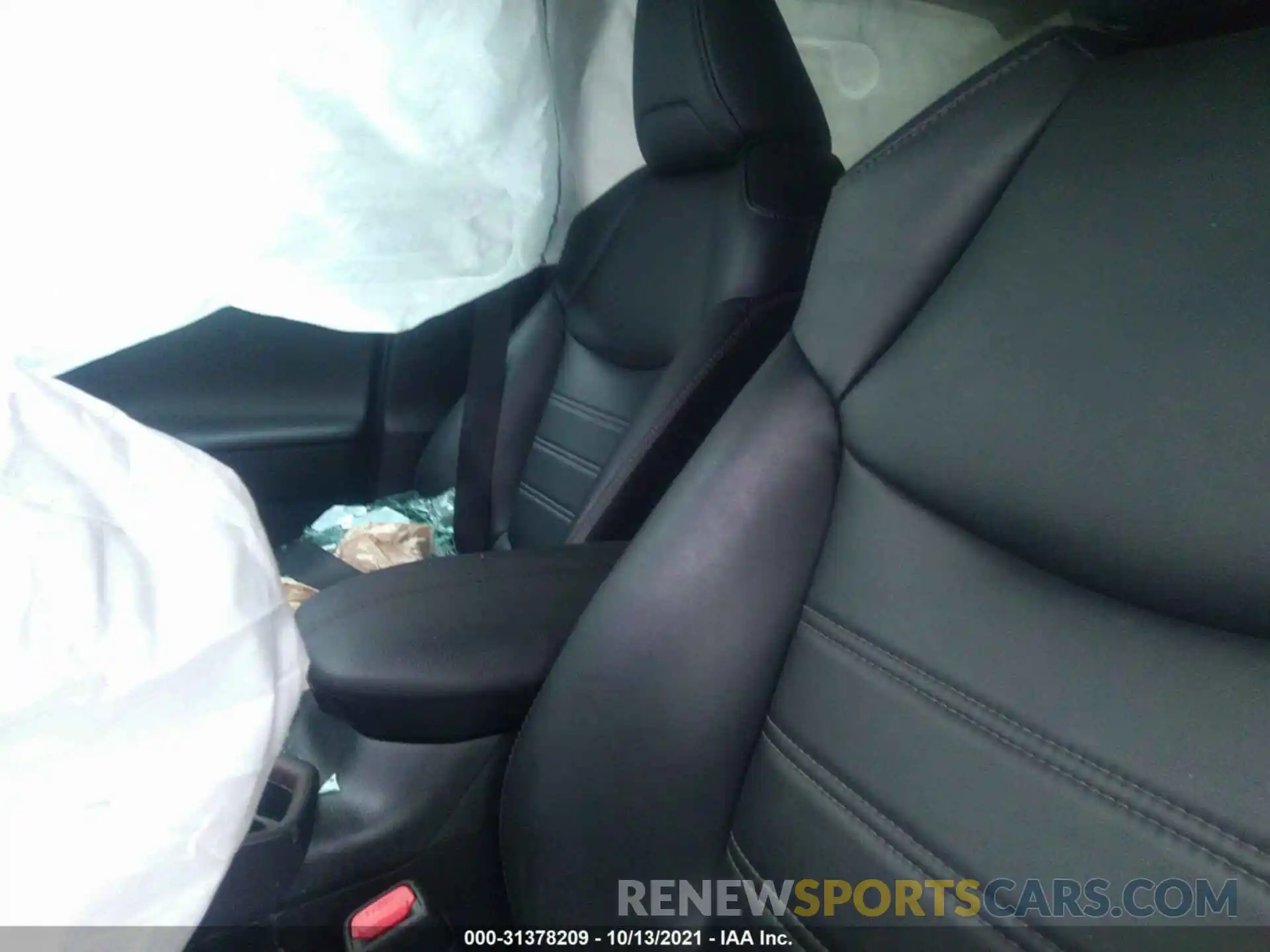 8 Photograph of a damaged car 2T3DWRFV0KW041671 TOYOTA RAV4 2019