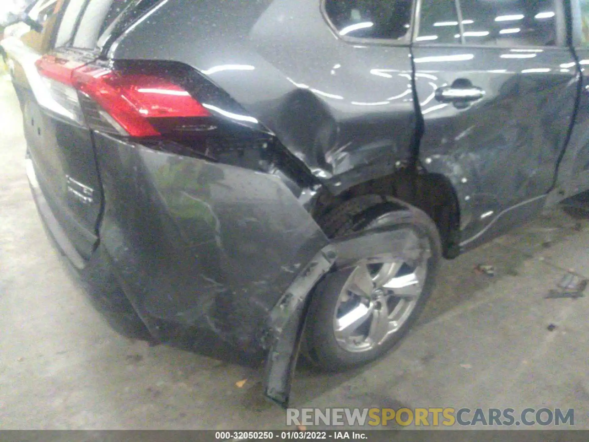 6 Photograph of a damaged car 2T3DWRFV0KW046272 TOYOTA RAV4 2019