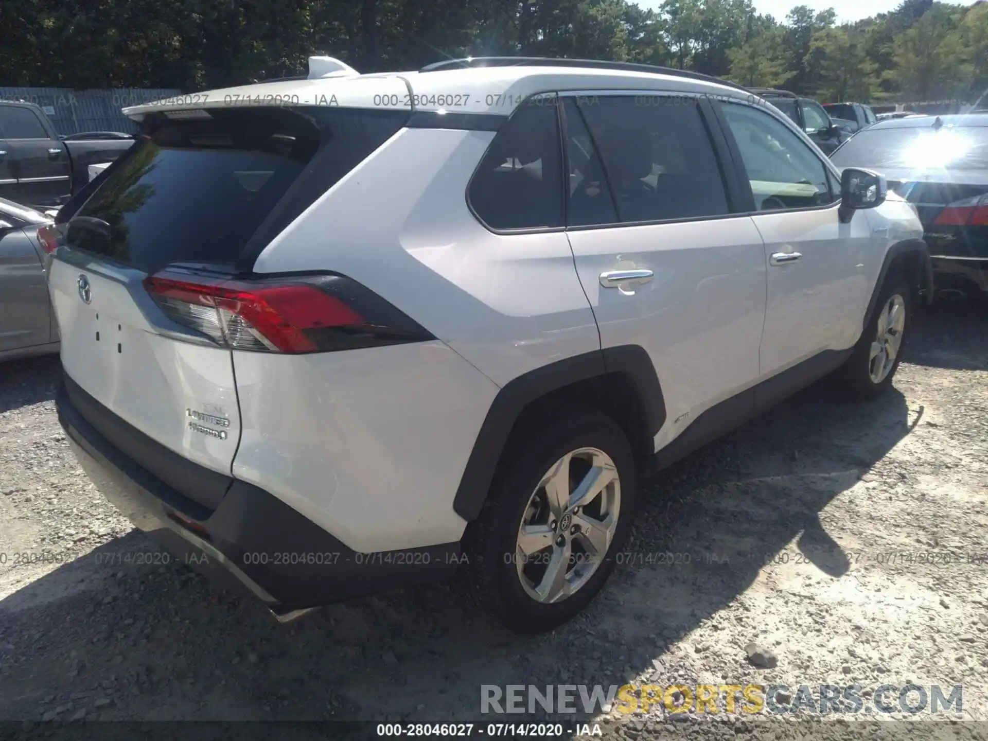 4 Photograph of a damaged car 2T3DWRFV1KW009294 TOYOTA RAV4 2019