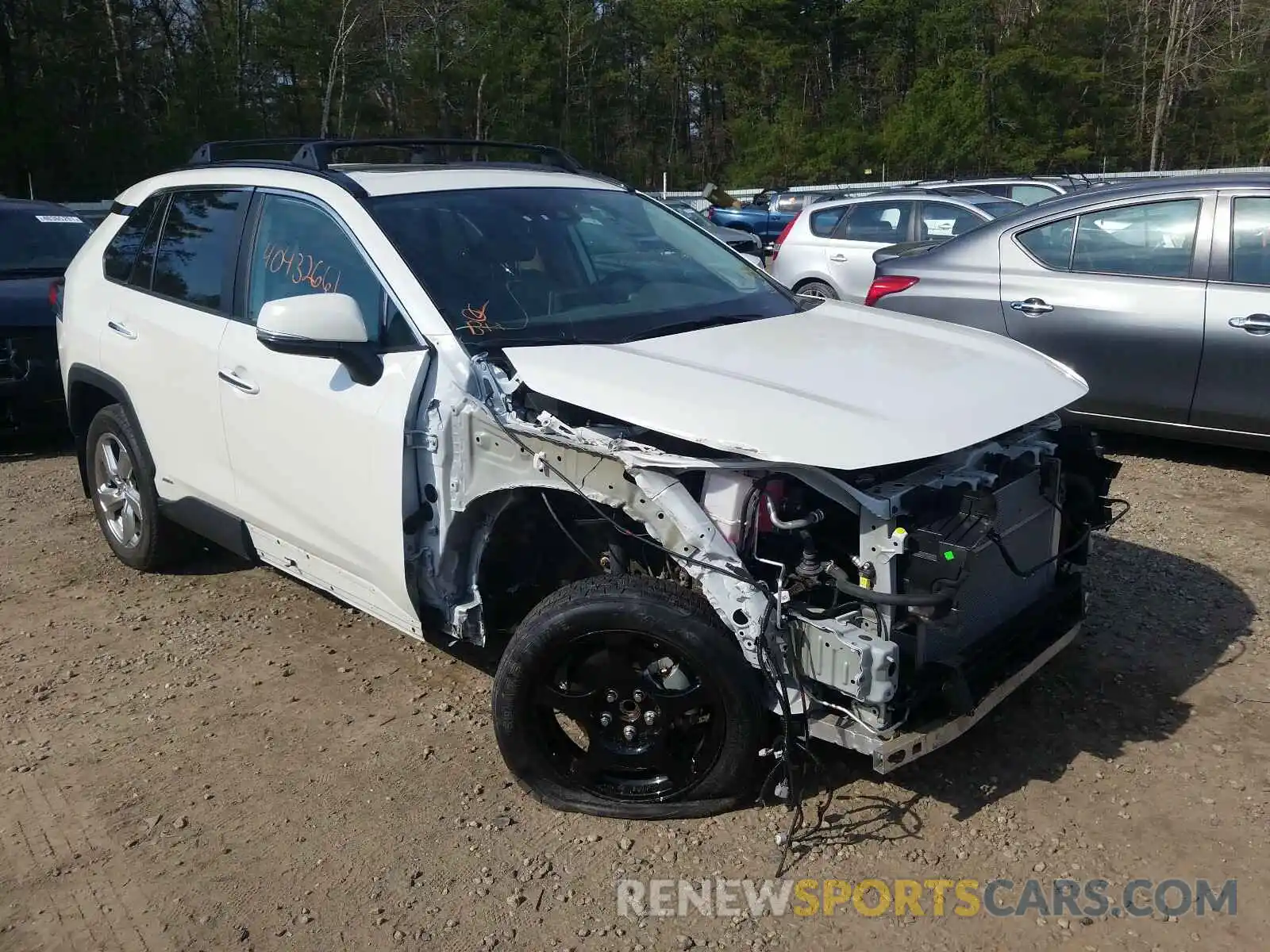 1 Photograph of a damaged car 2T3DWRFV1KW019131 TOYOTA RAV4 2019