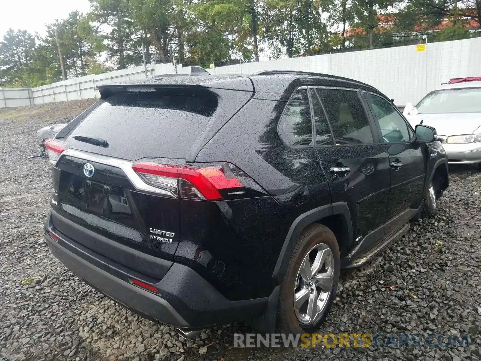 4 Photograph of a damaged car 2T3DWRFV1KW034096 TOYOTA RAV4 2019