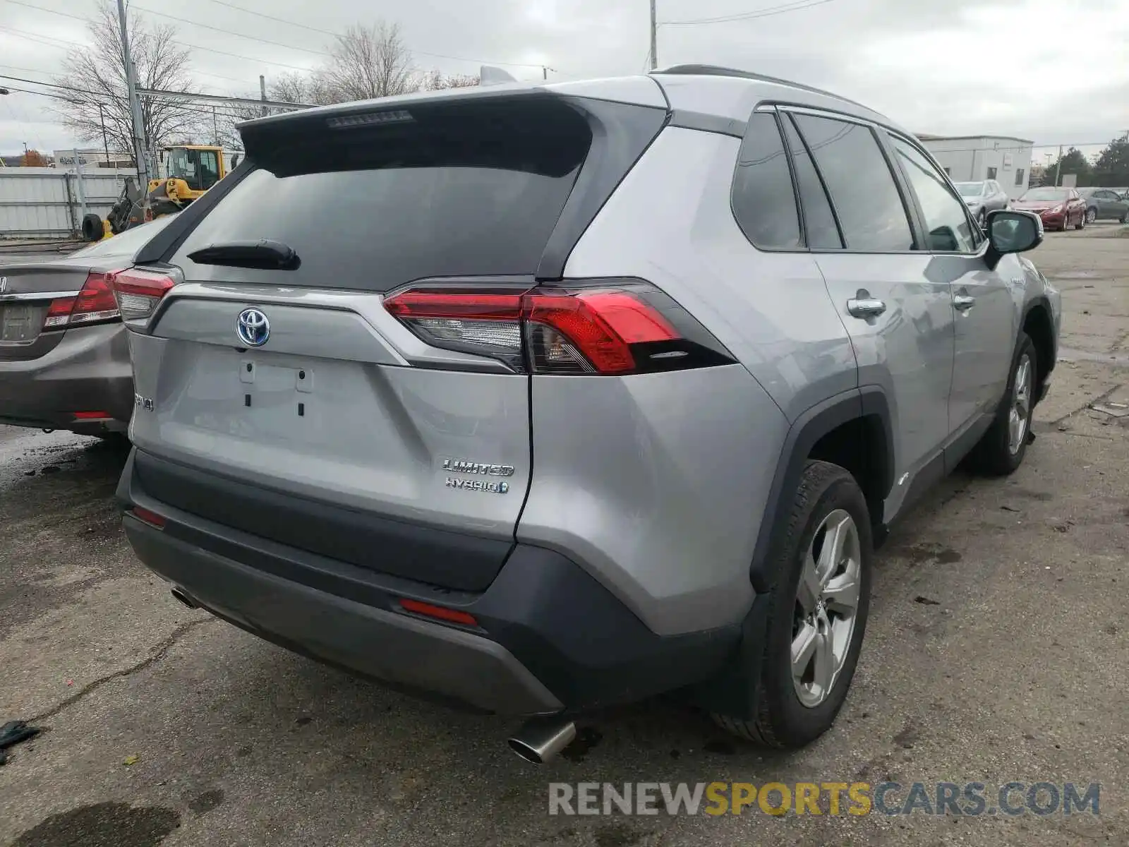 4 Photograph of a damaged car 2T3DWRFV1KW038424 TOYOTA RAV4 2019