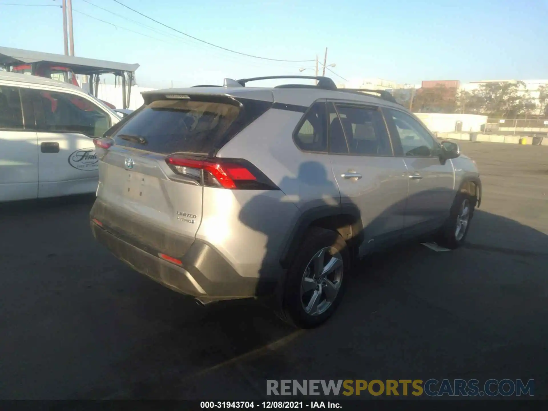 4 Photograph of a damaged car 2T3DWRFV1KW040609 TOYOTA RAV4 2019