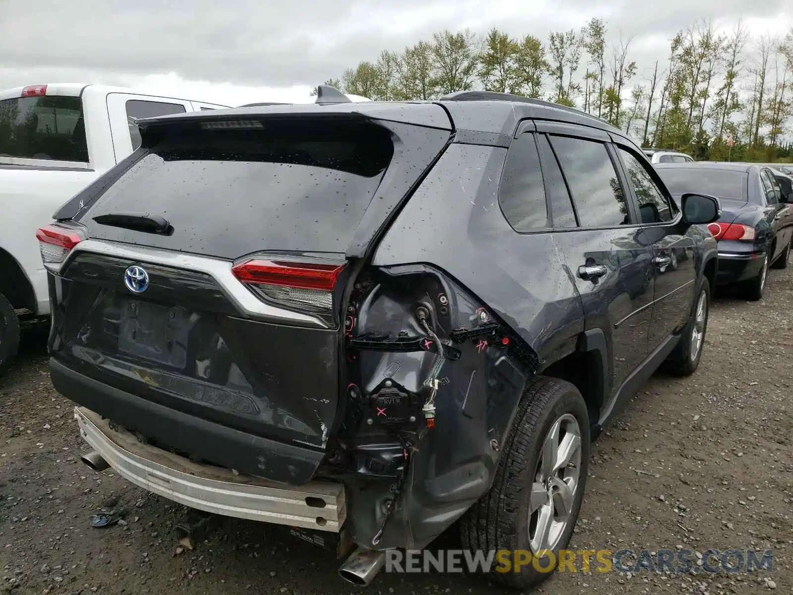 4 Photograph of a damaged car 2T3DWRFV2KW015248 TOYOTA RAV4 2019