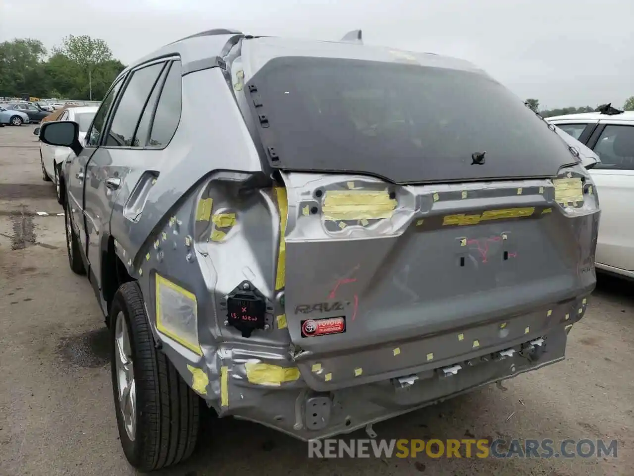 3 Photograph of a damaged car 2T3DWRFV2KW038870 TOYOTA RAV4 2019