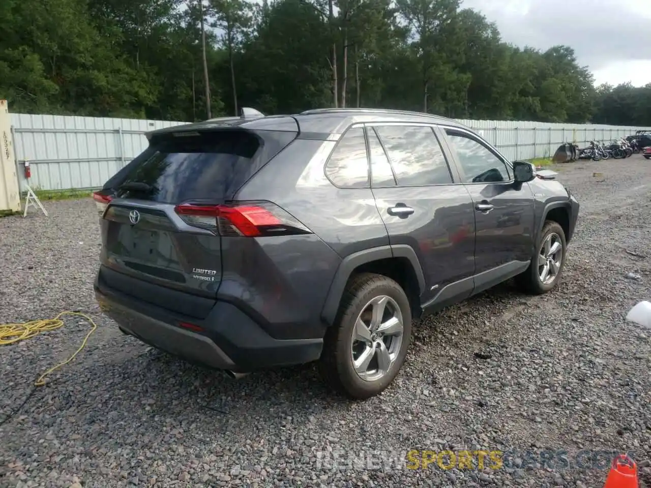 4 Photograph of a damaged car 2T3DWRFV2KW040098 TOYOTA RAV4 2019