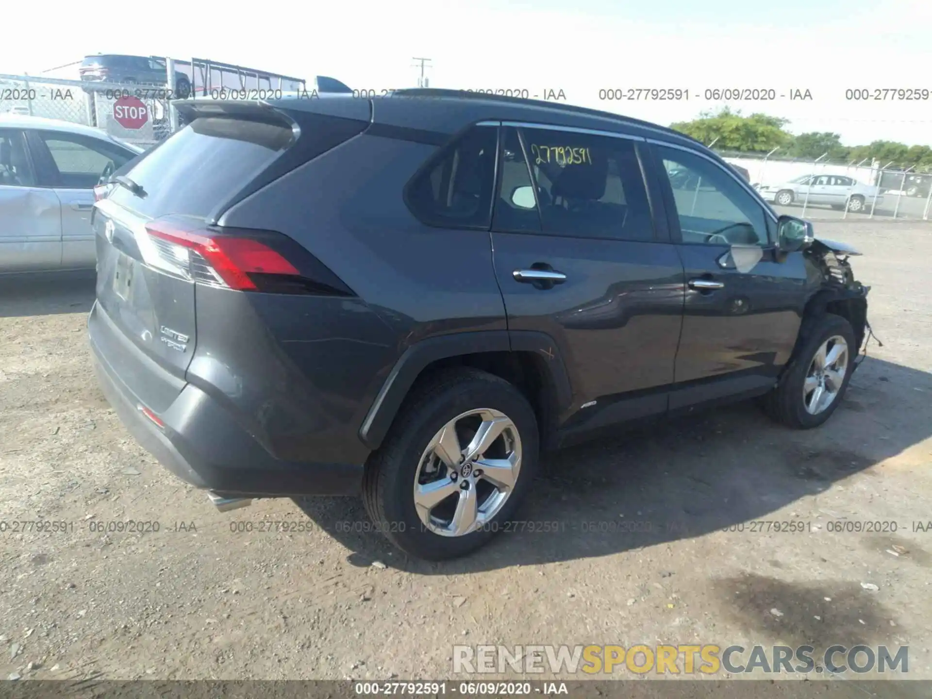 4 Photograph of a damaged car 2T3DWRFV3KW005182 TOYOTA RAV4 2019