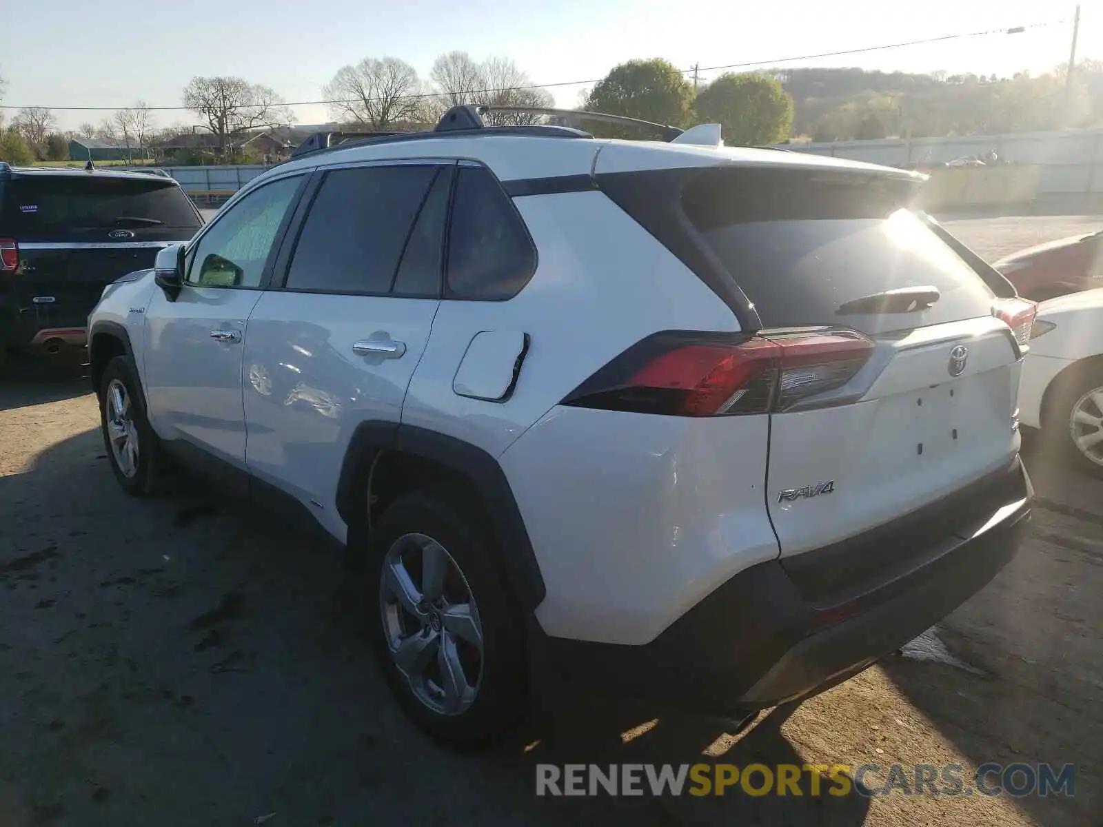 3 Photograph of a damaged car 2T3DWRFV3KW014870 TOYOTA RAV4 2019