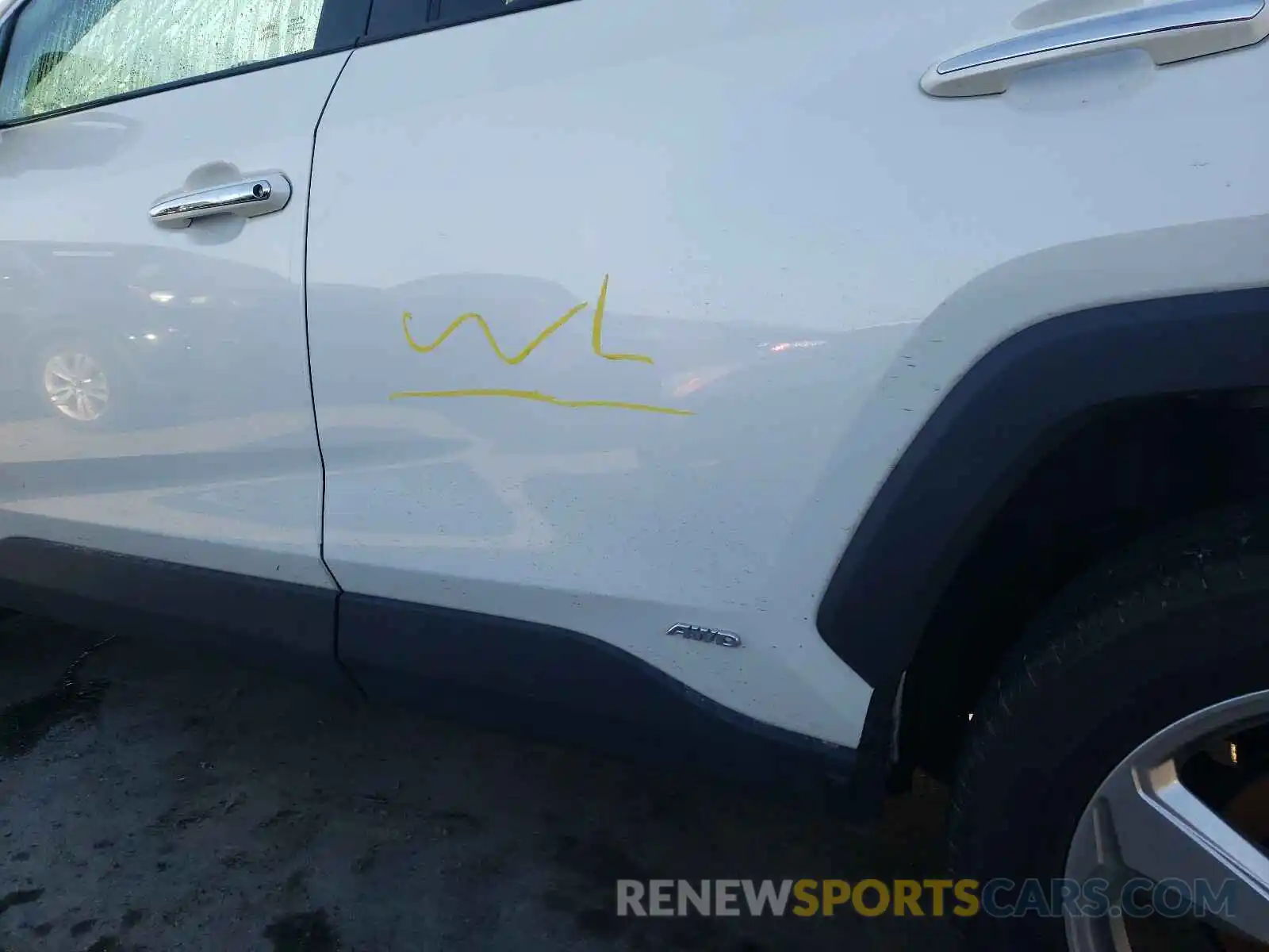 9 Photograph of a damaged car 2T3DWRFV3KW014870 TOYOTA RAV4 2019