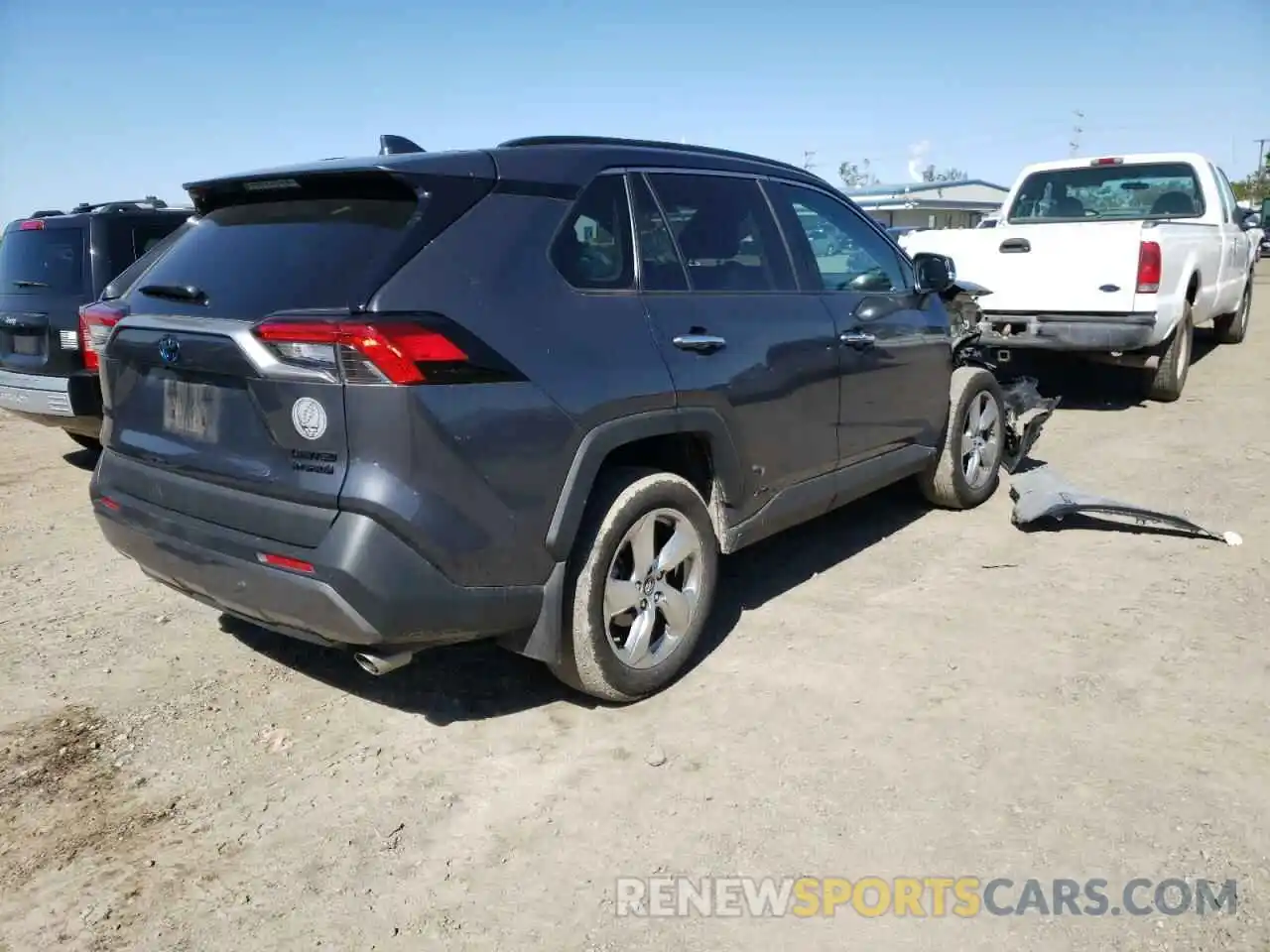 4 Photograph of a damaged car 2T3DWRFV3KW040725 TOYOTA RAV4 2019