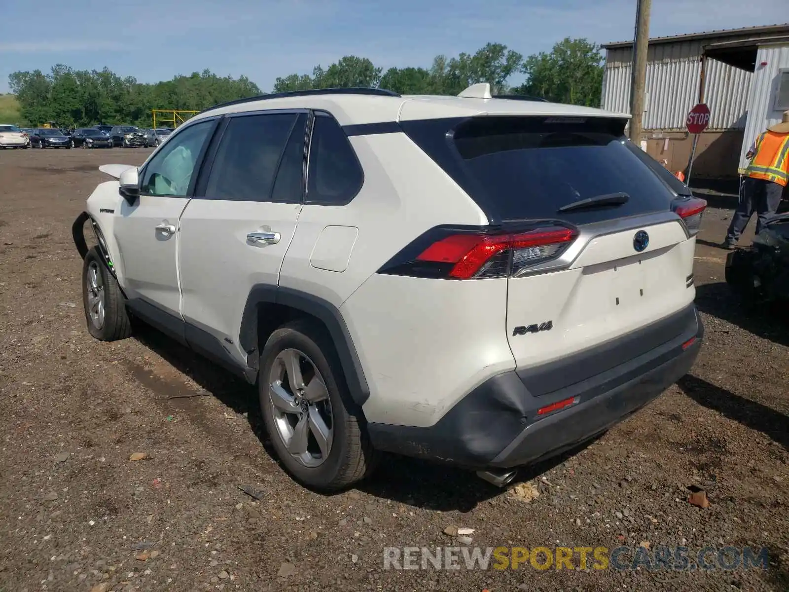 3 Фотография поврежденного автомобиля 2T3DWRFV3KW042345 TOYOTA RAV4 2019