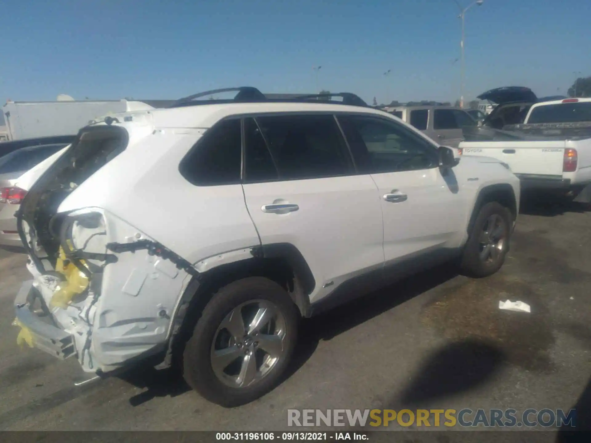 4 Photograph of a damaged car 2T3DWRFV3KW045813 TOYOTA RAV4 2019