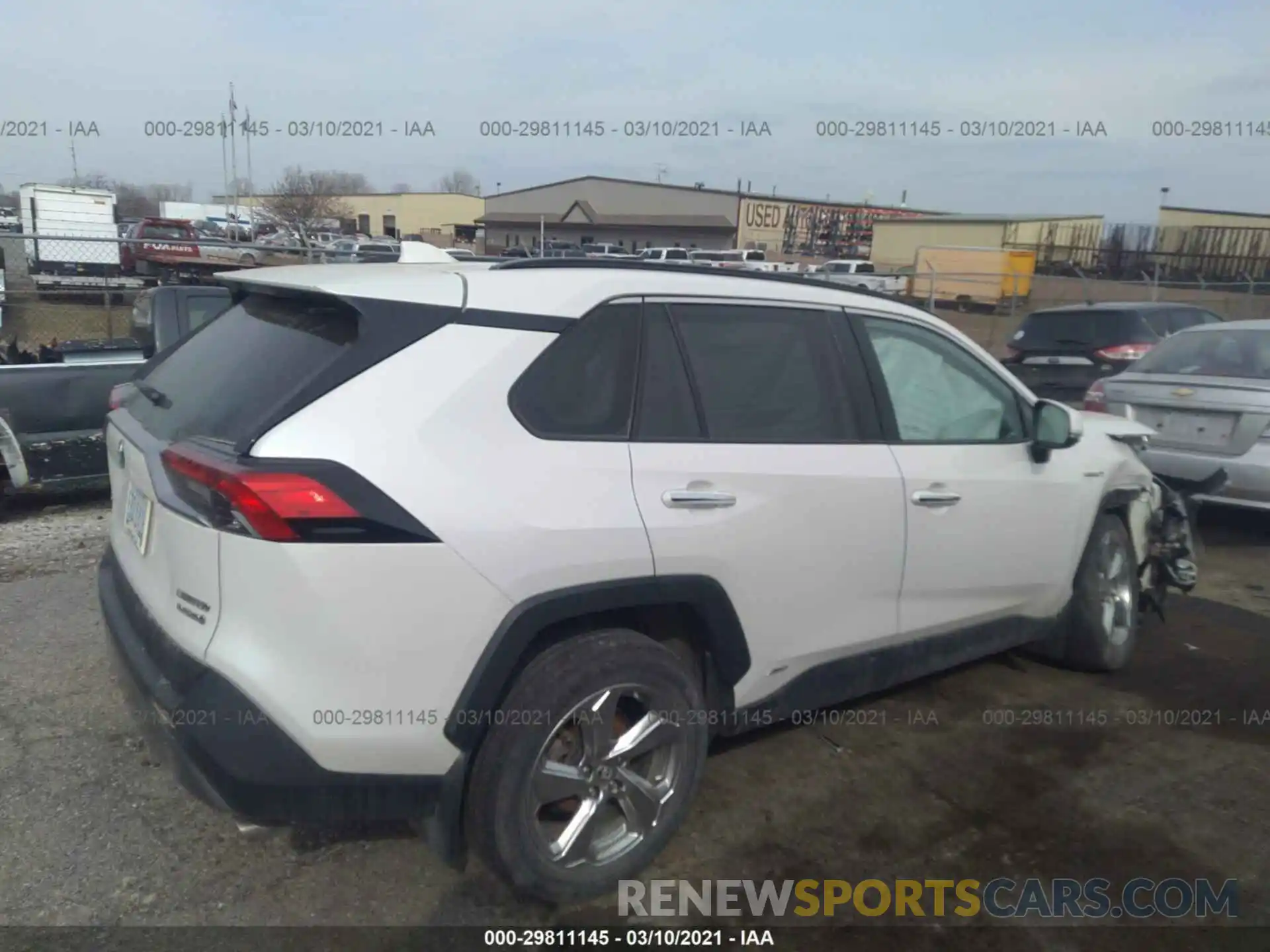 4 Photograph of a damaged car 2T3DWRFV4KW001173 TOYOTA RAV4 2019