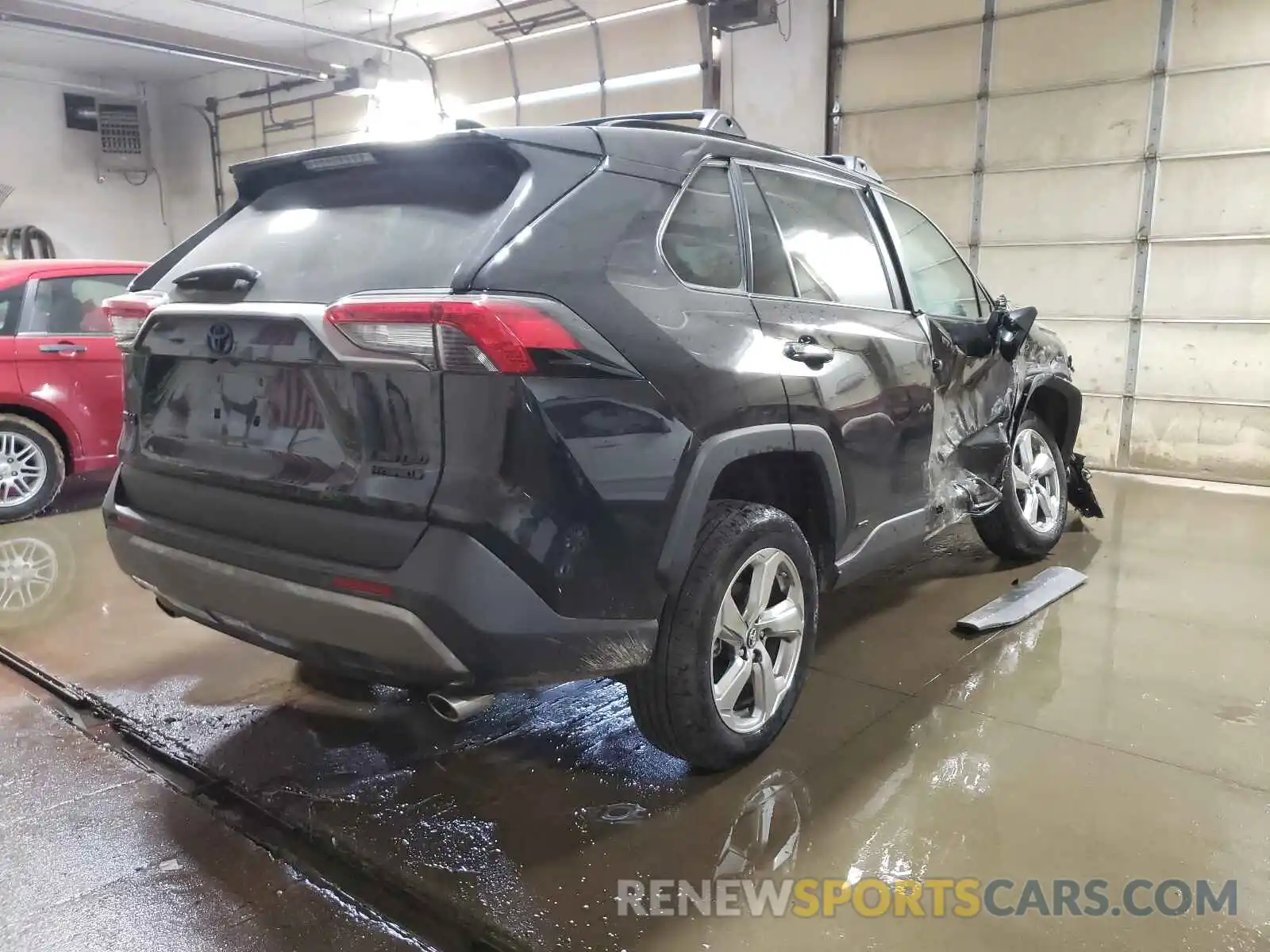 4 Photograph of a damaged car 2T3DWRFV4KW039020 TOYOTA RAV4 2019