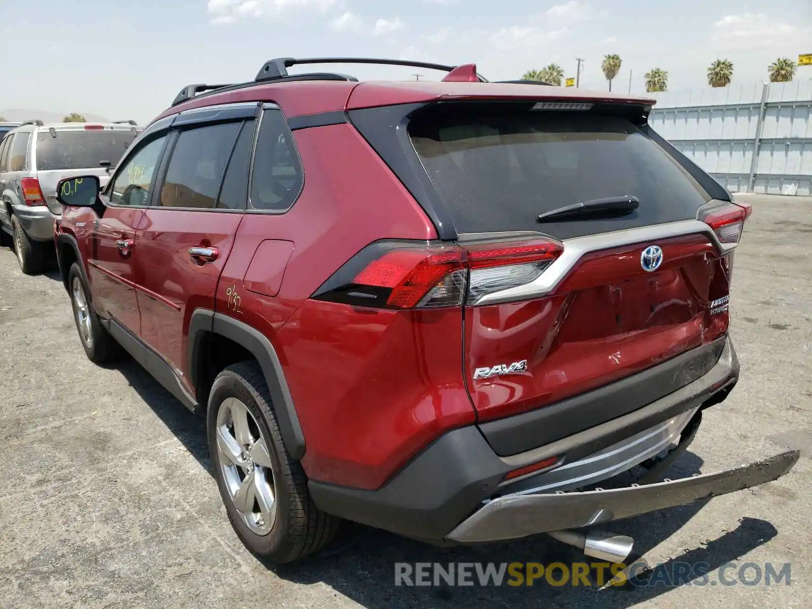 3 Photograph of a damaged car 2T3DWRFV5KW046218 TOYOTA RAV4 2019