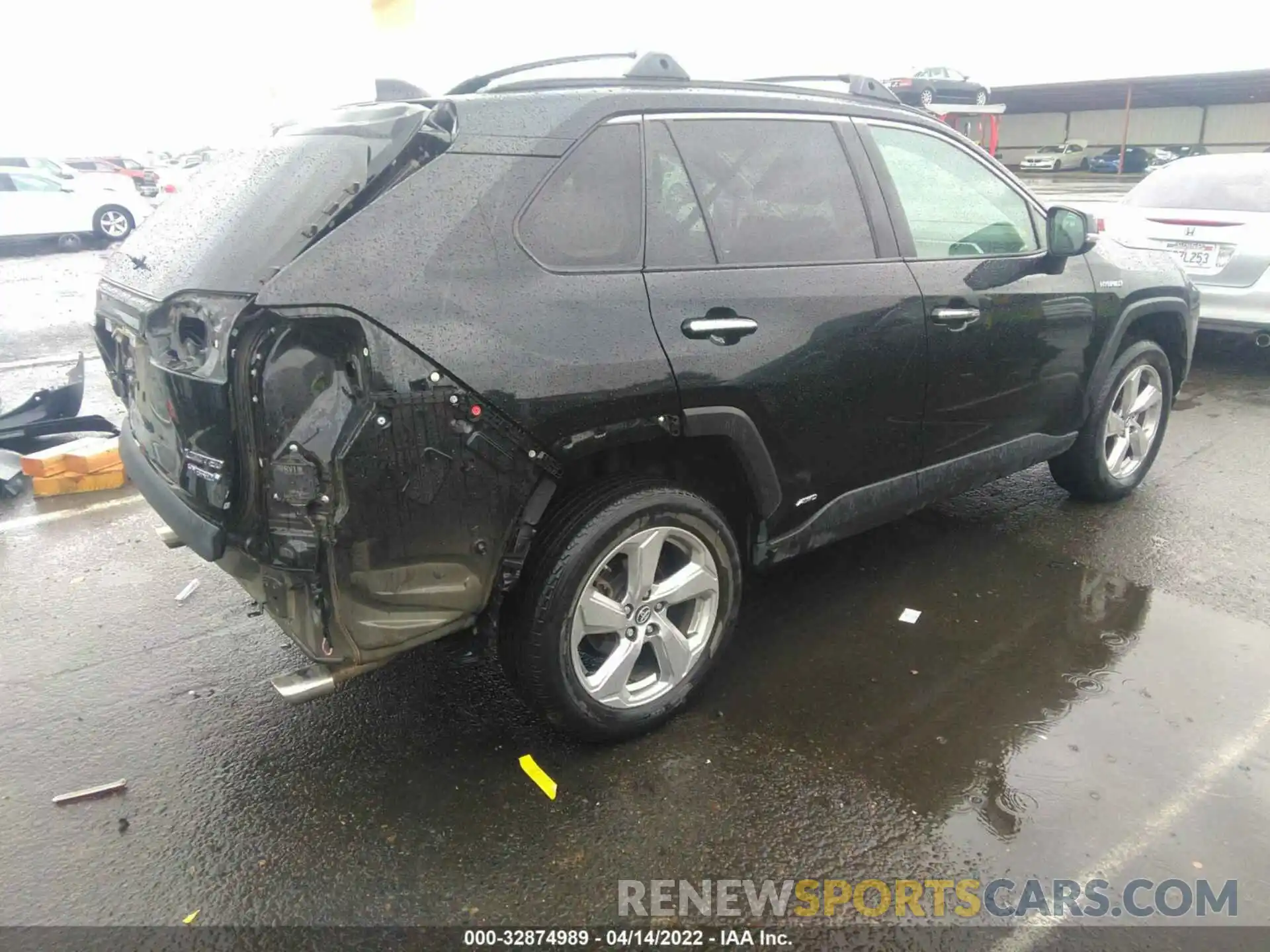 4 Photograph of a damaged car 2T3DWRFV6KW009761 TOYOTA RAV4 2019