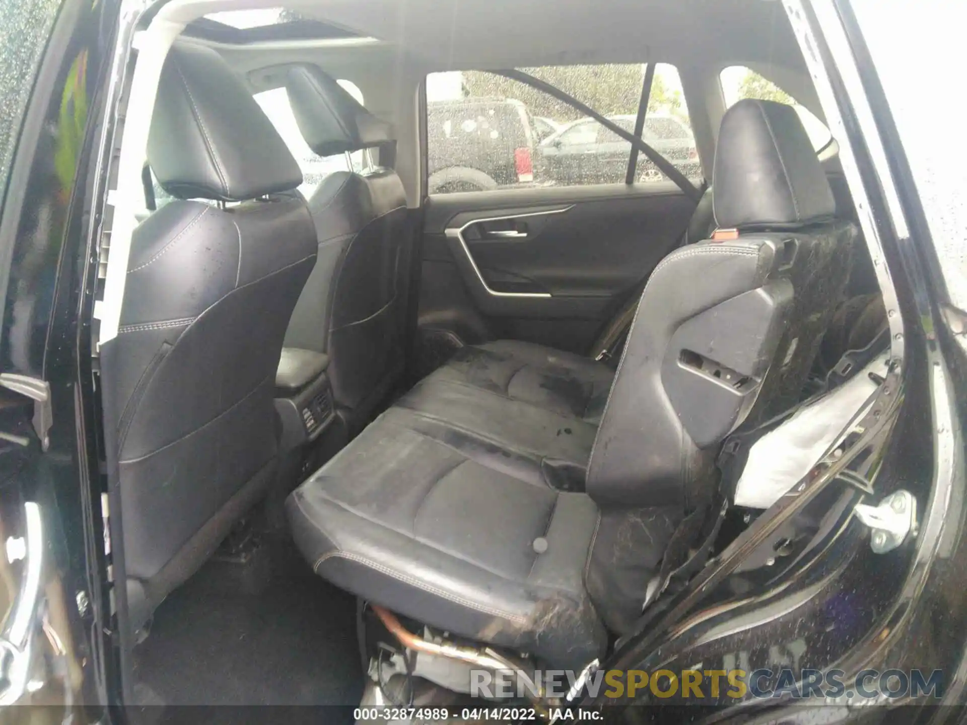 8 Photograph of a damaged car 2T3DWRFV6KW009761 TOYOTA RAV4 2019