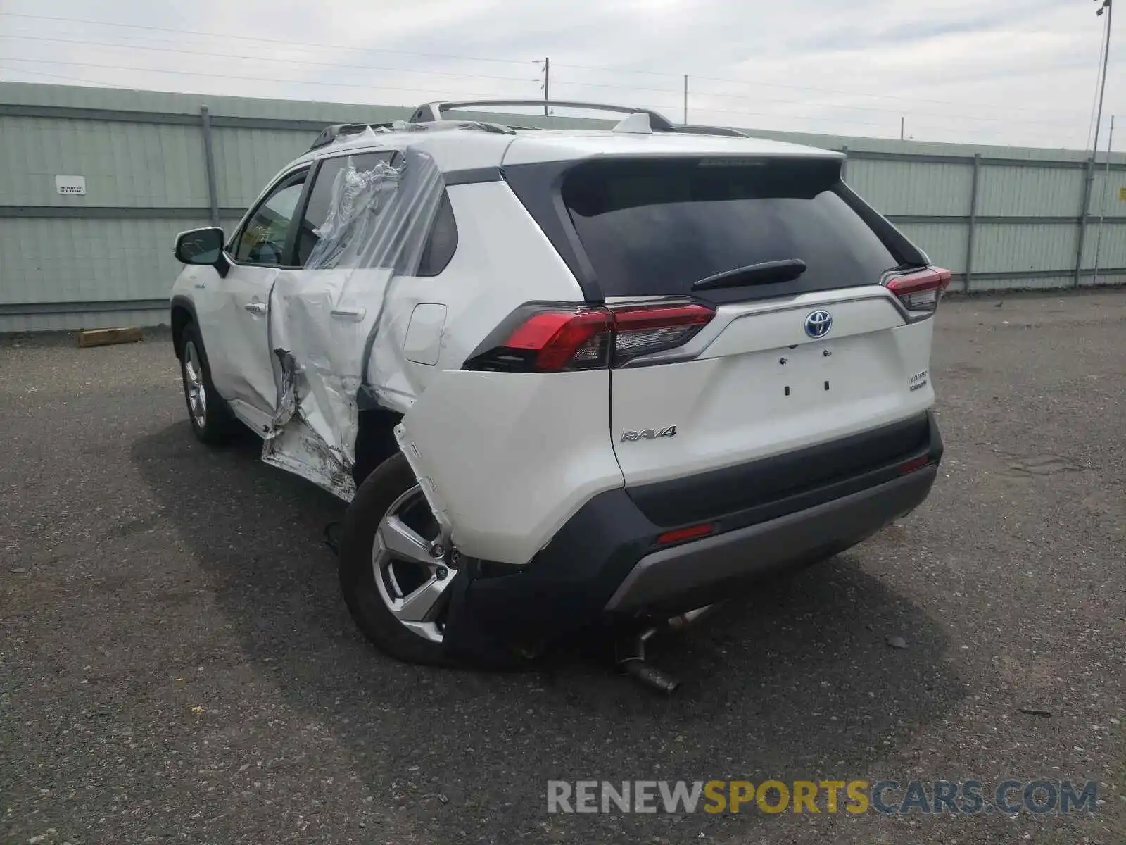 3 Photograph of a damaged car 2T3DWRFV6KW020842 TOYOTA RAV4 2019