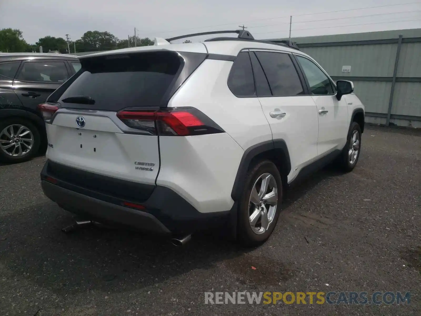 4 Photograph of a damaged car 2T3DWRFV6KW020842 TOYOTA RAV4 2019