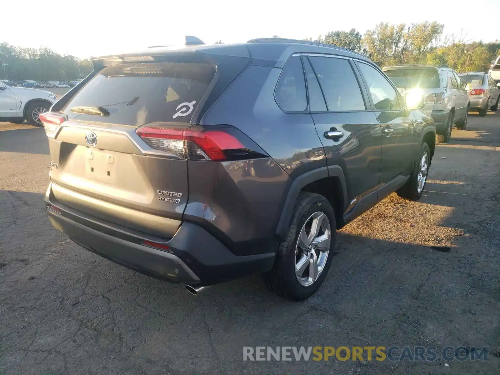 4 Photograph of a damaged car 2T3DWRFV6KW031971 TOYOTA RAV4 2019