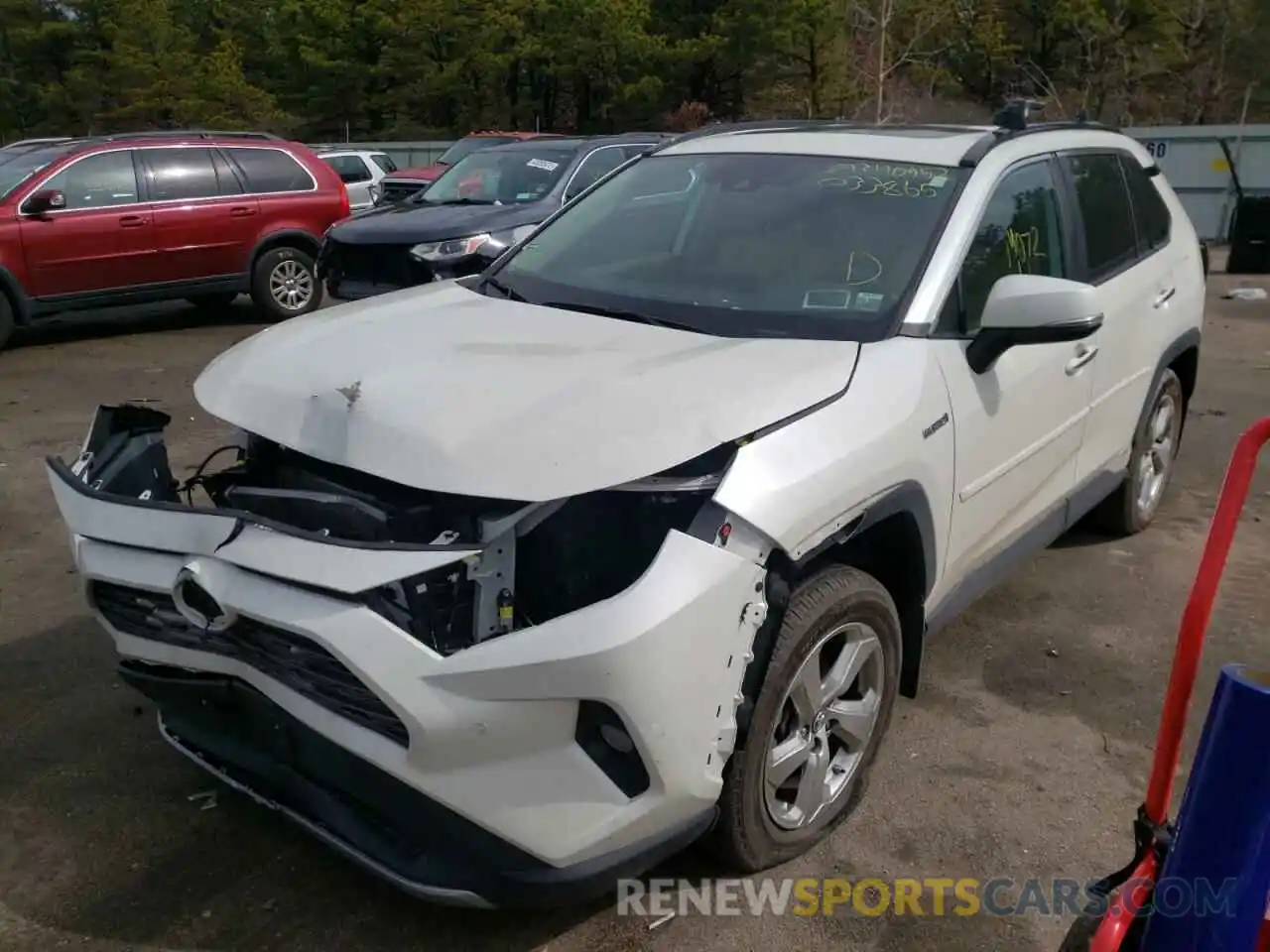 2 Фотография поврежденного автомобиля 2T3DWRFV6KW033865 TOYOTA RAV4 2019