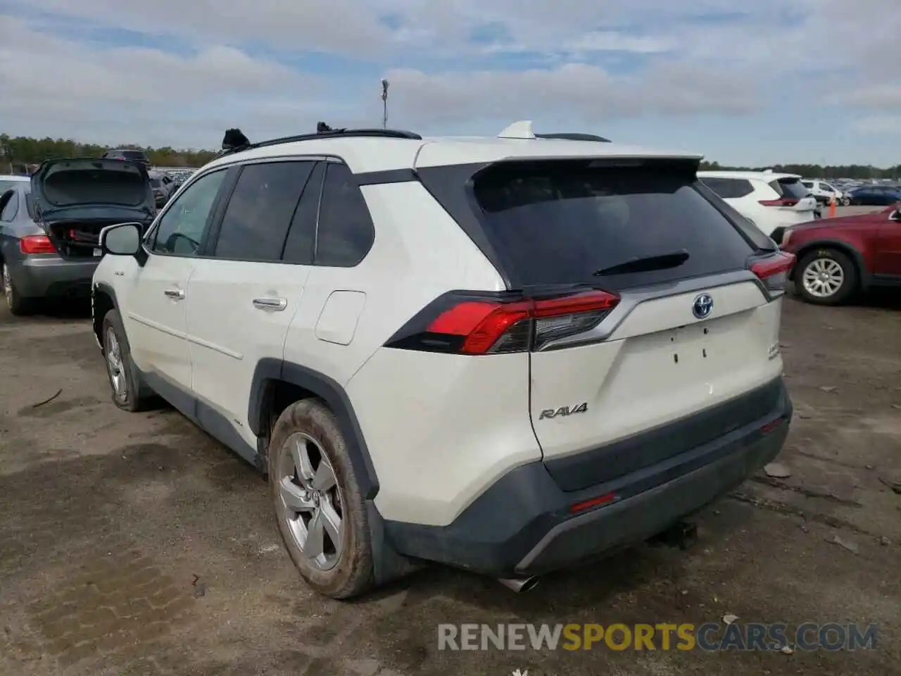 3 Photograph of a damaged car 2T3DWRFV6KW033865 TOYOTA RAV4 2019