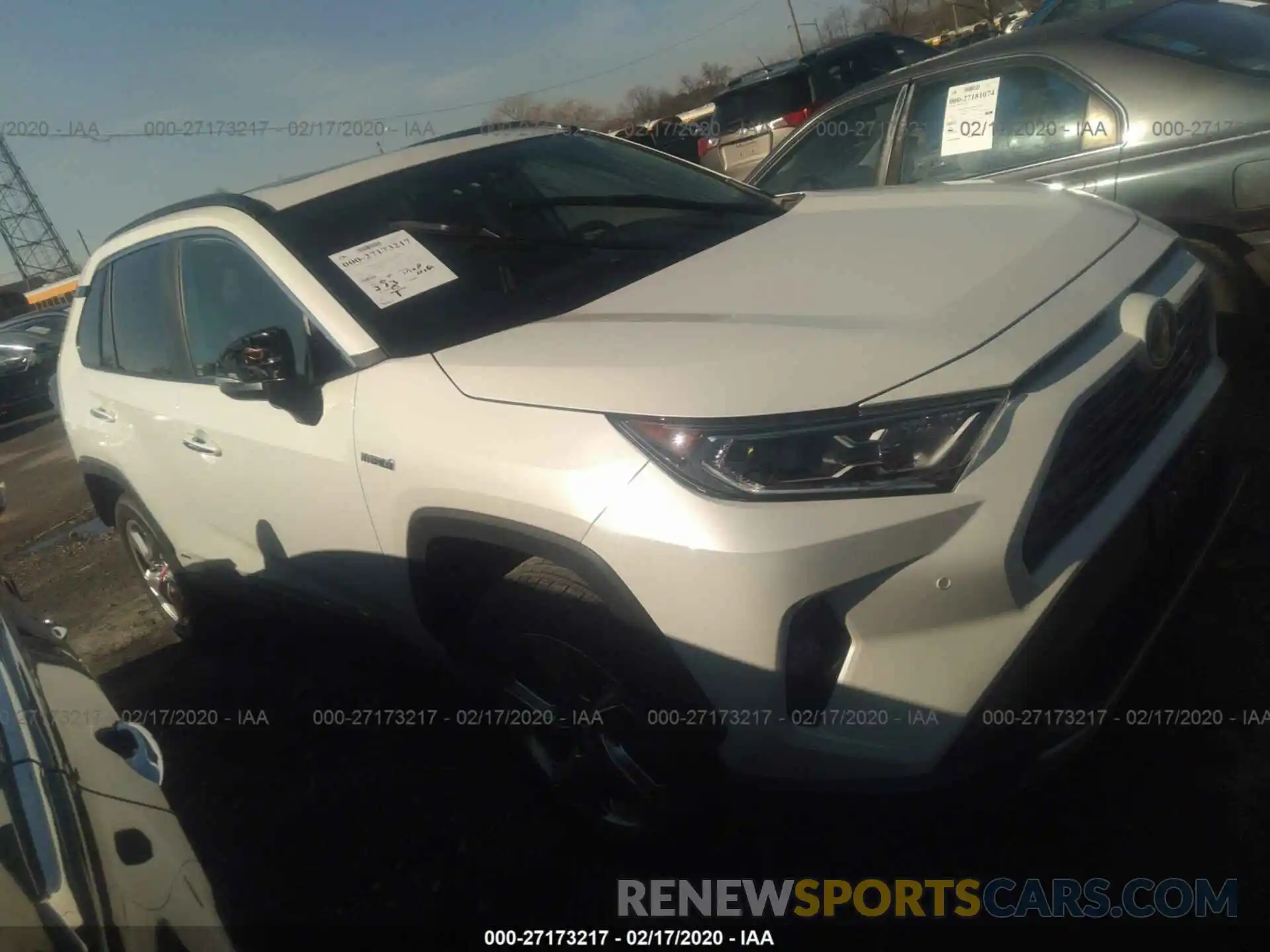 1 Photograph of a damaged car 2T3DWRFV6KW034451 TOYOTA RAV4 2019