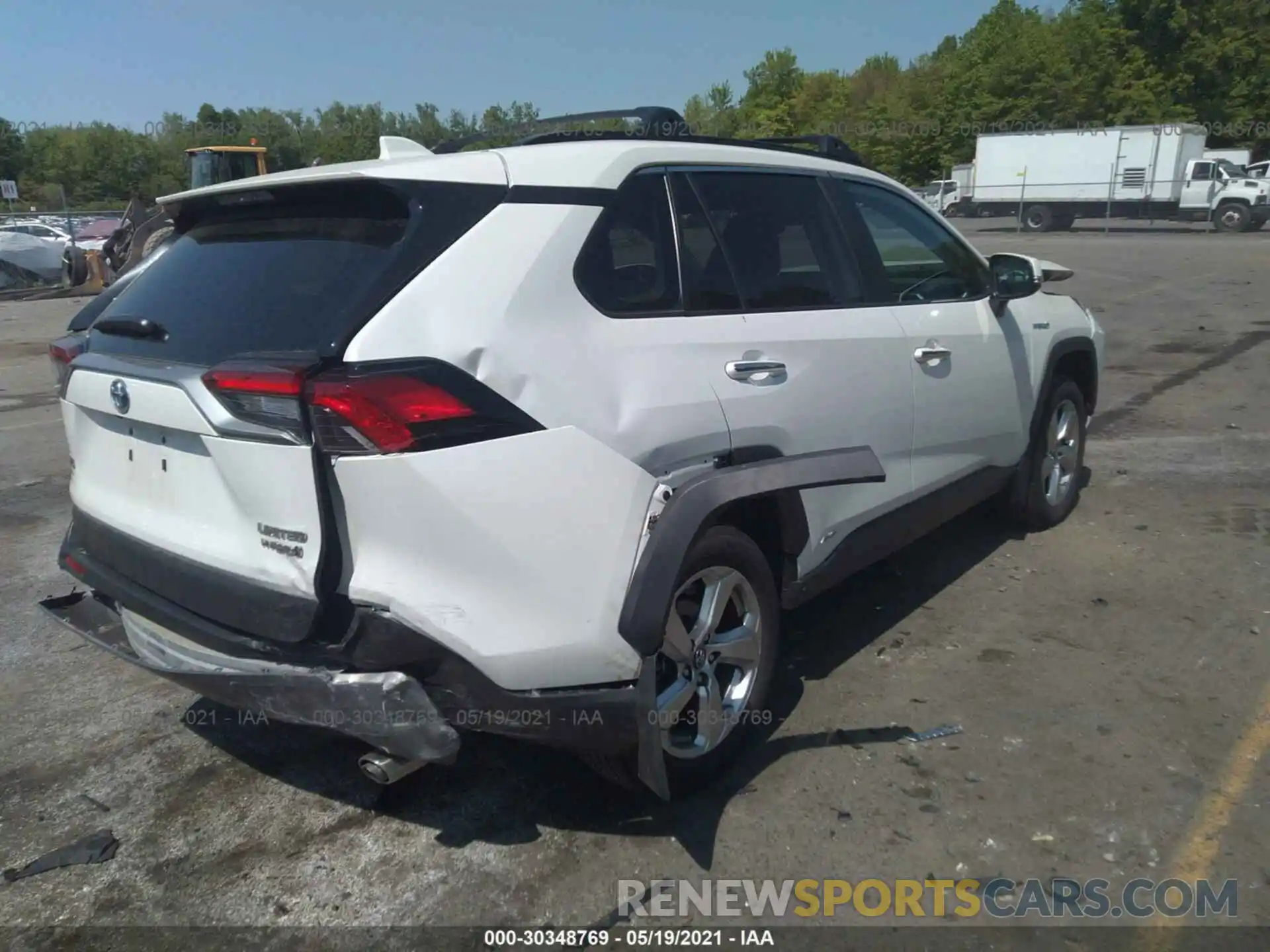 4 Photograph of a damaged car 2T3DWRFV7KW009879 TOYOTA RAV4 2019