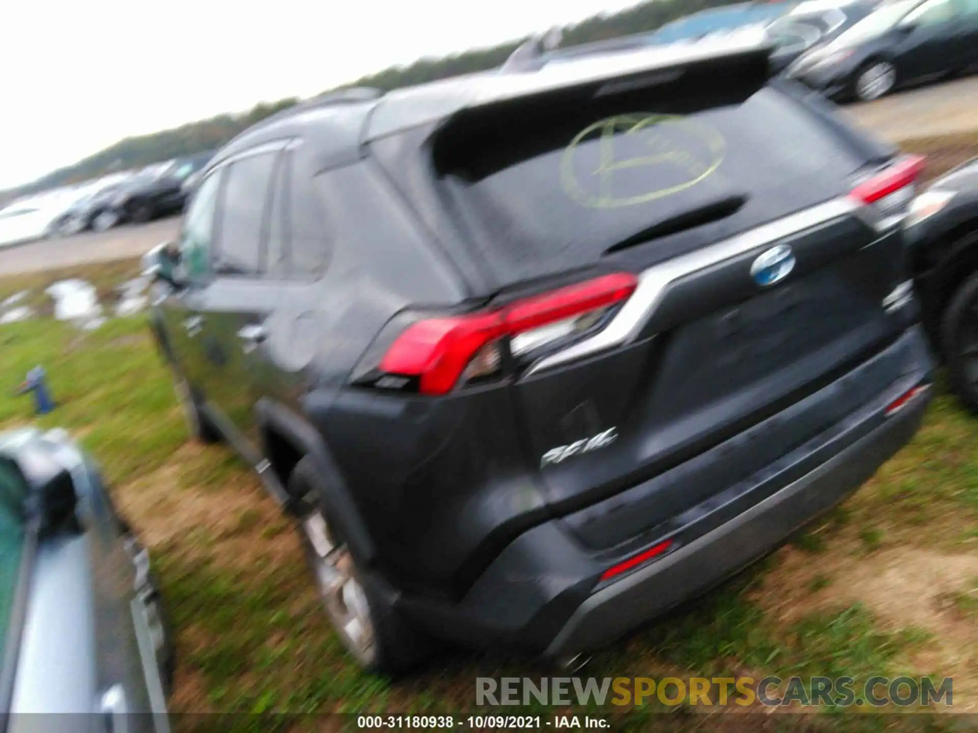 3 Photograph of a damaged car 2T3DWRFV7KW044440 TOYOTA RAV4 2019