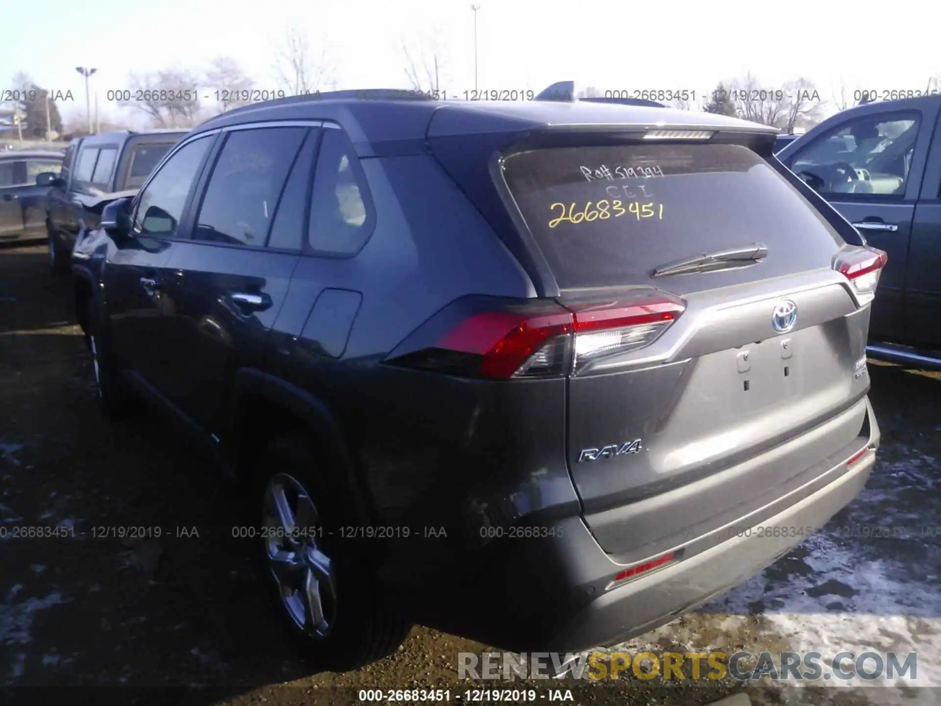 3 Photograph of a damaged car 2T3DWRFV8KW003752 TOYOTA RAV4 2019