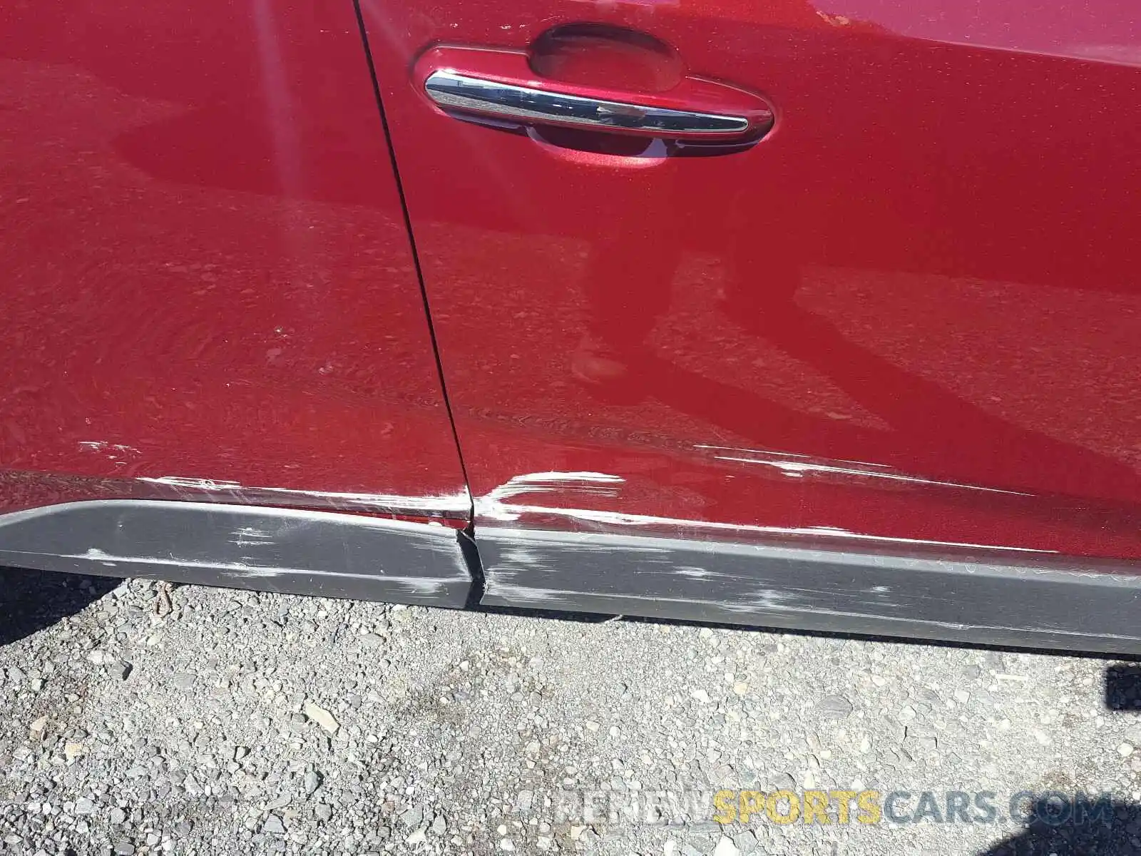 9 Photograph of a damaged car 2T3DWRFV8KW010202 TOYOTA RAV4 2019