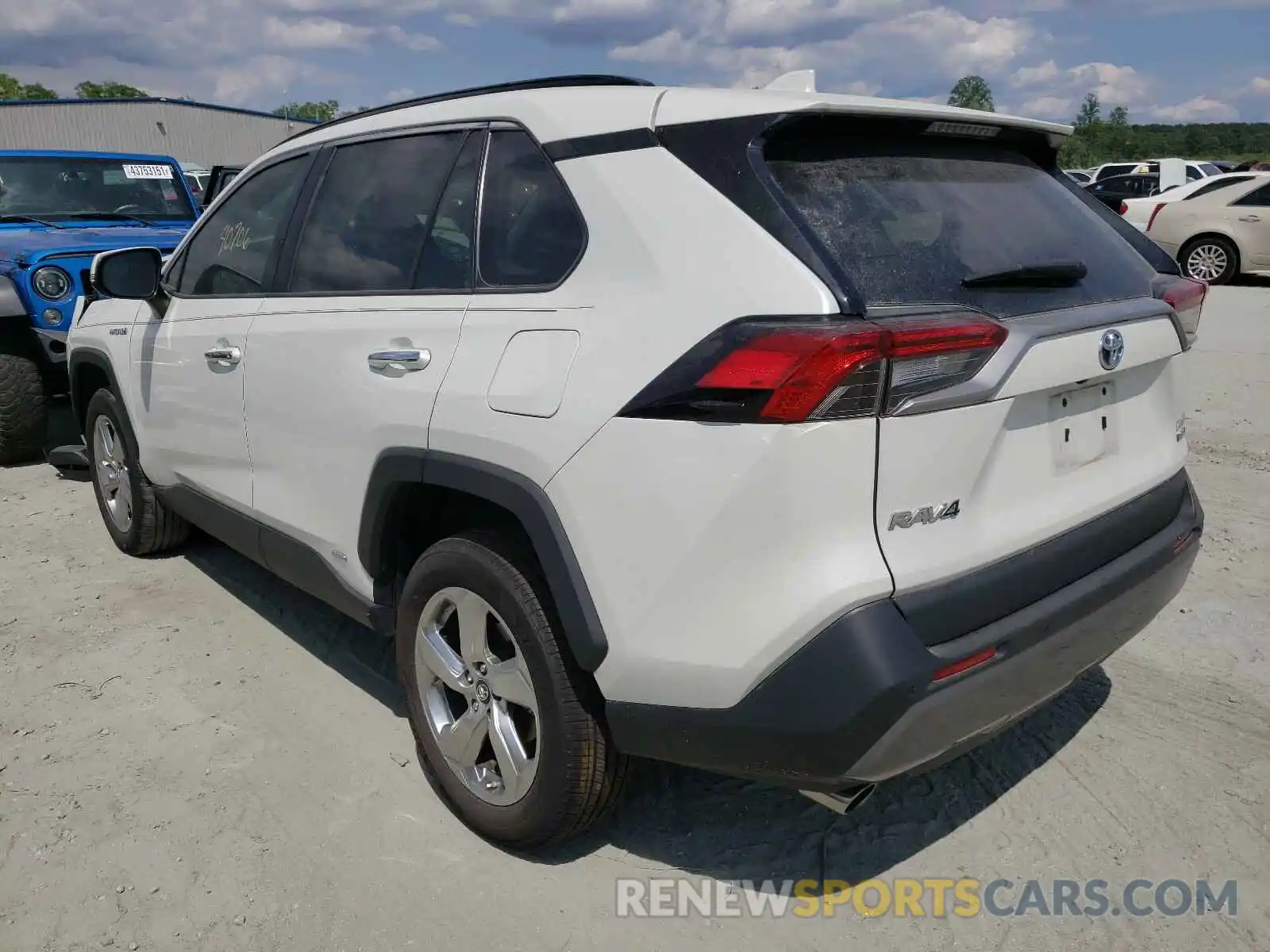 3 Photograph of a damaged car 2T3DWRFV8KW020499 TOYOTA RAV4 2019