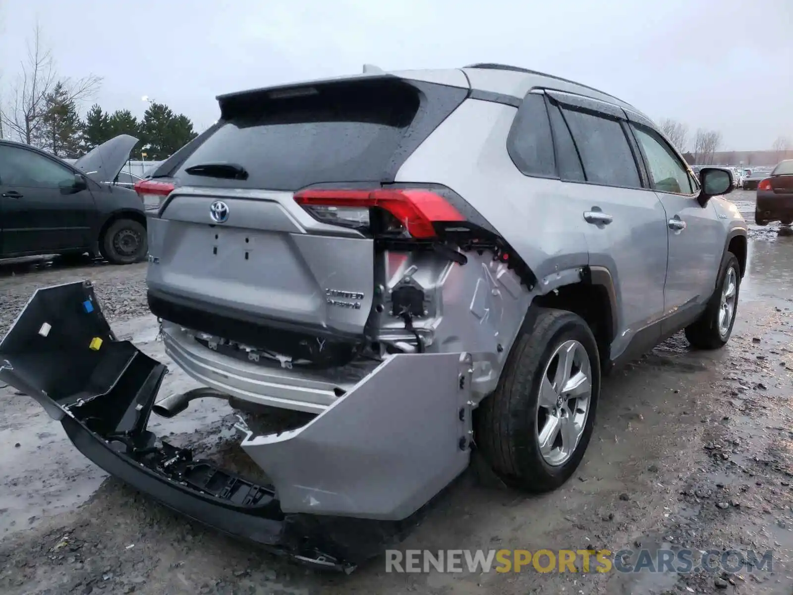 4 Photograph of a damaged car 2T3DWRFV8KW025282 TOYOTA RAV4 2019