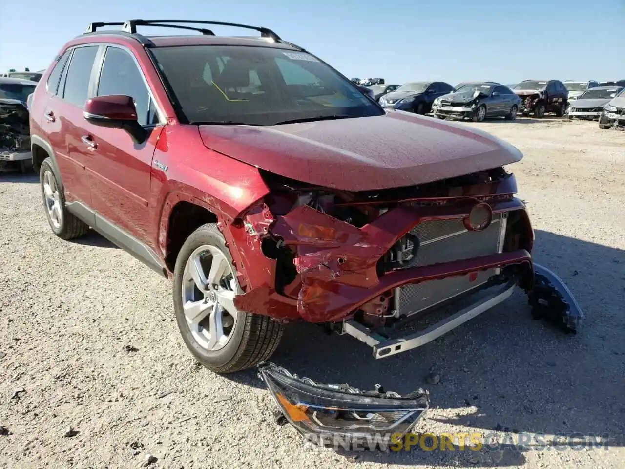 1 Photograph of a damaged car 2T3DWRFV8KW036668 TOYOTA RAV4 2019