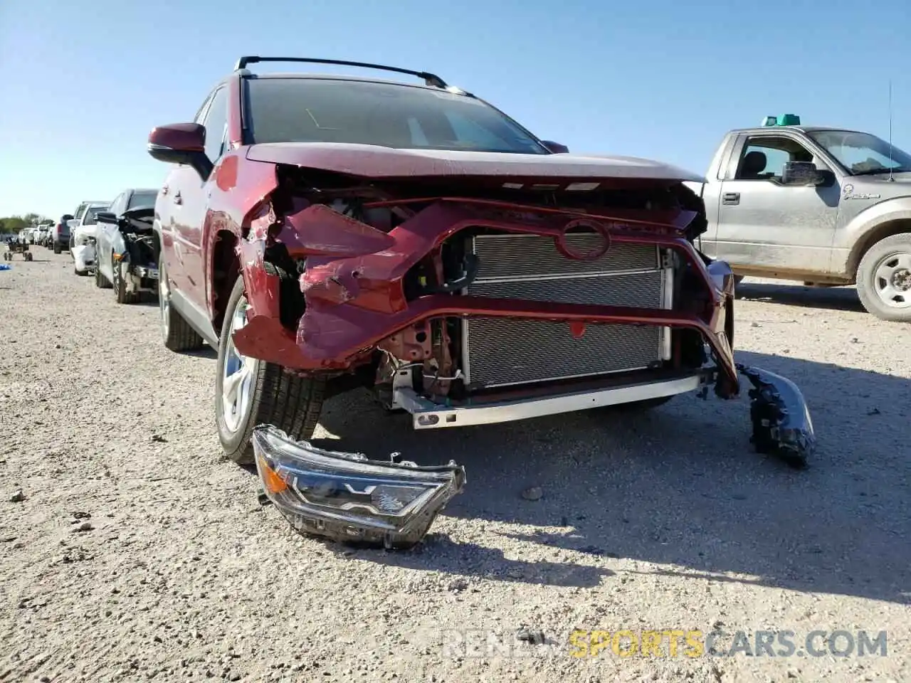 9 Photograph of a damaged car 2T3DWRFV8KW036668 TOYOTA RAV4 2019