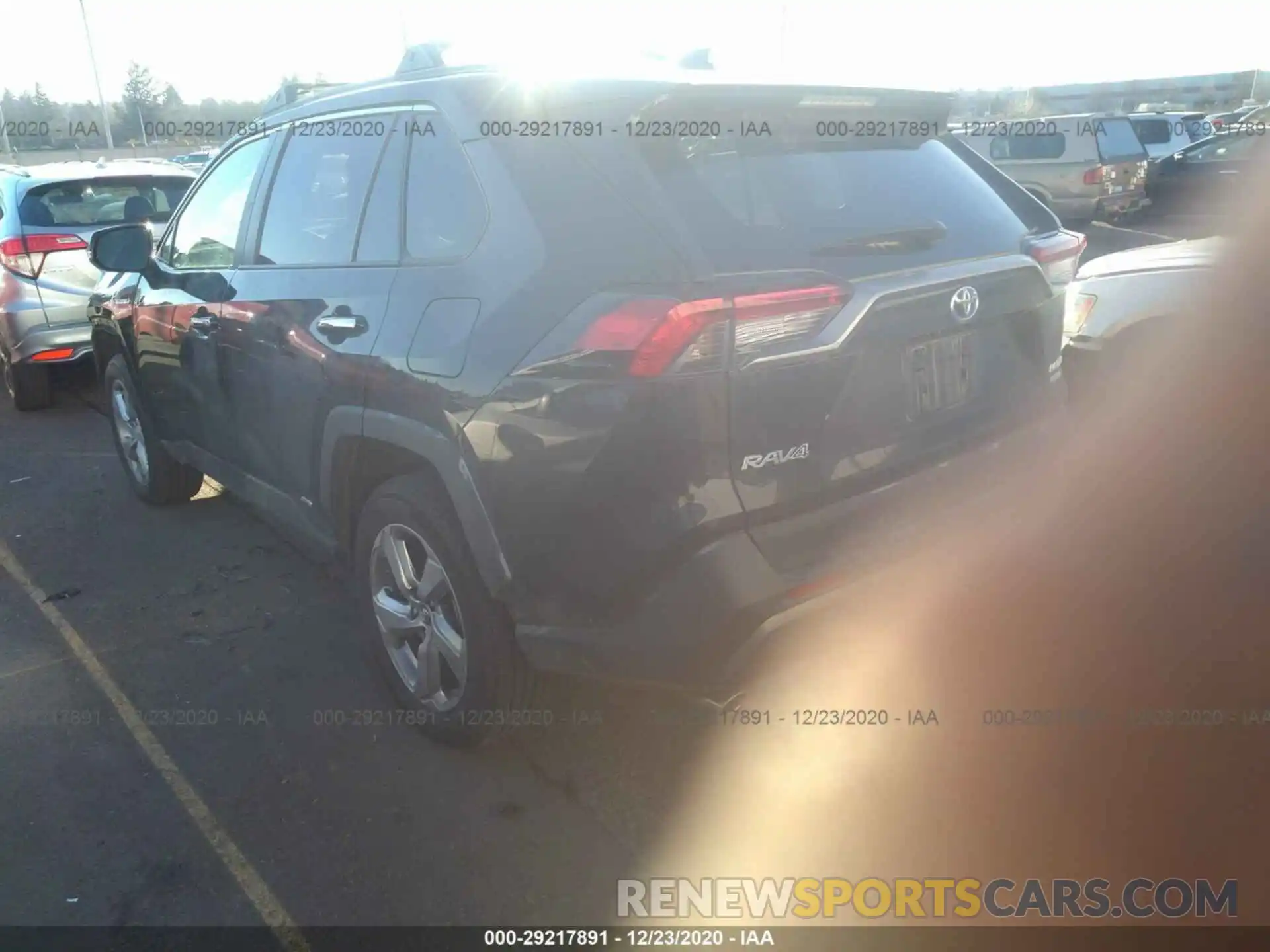 3 Photograph of a damaged car 2T3DWRFV8KW042163 TOYOTA RAV4 2019