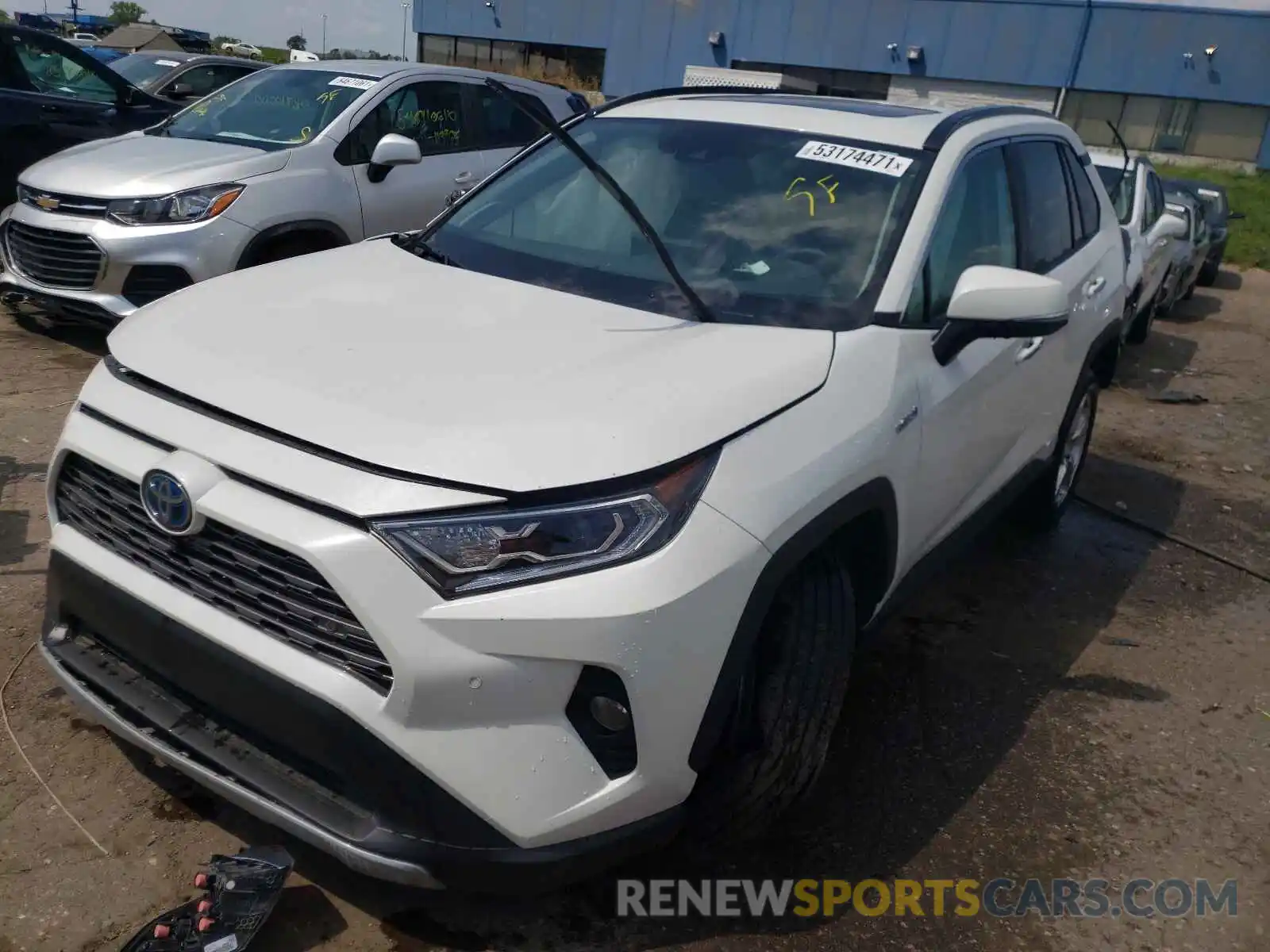 2 Photograph of a damaged car 2T3DWRFV9KW009396 TOYOTA RAV4 2019